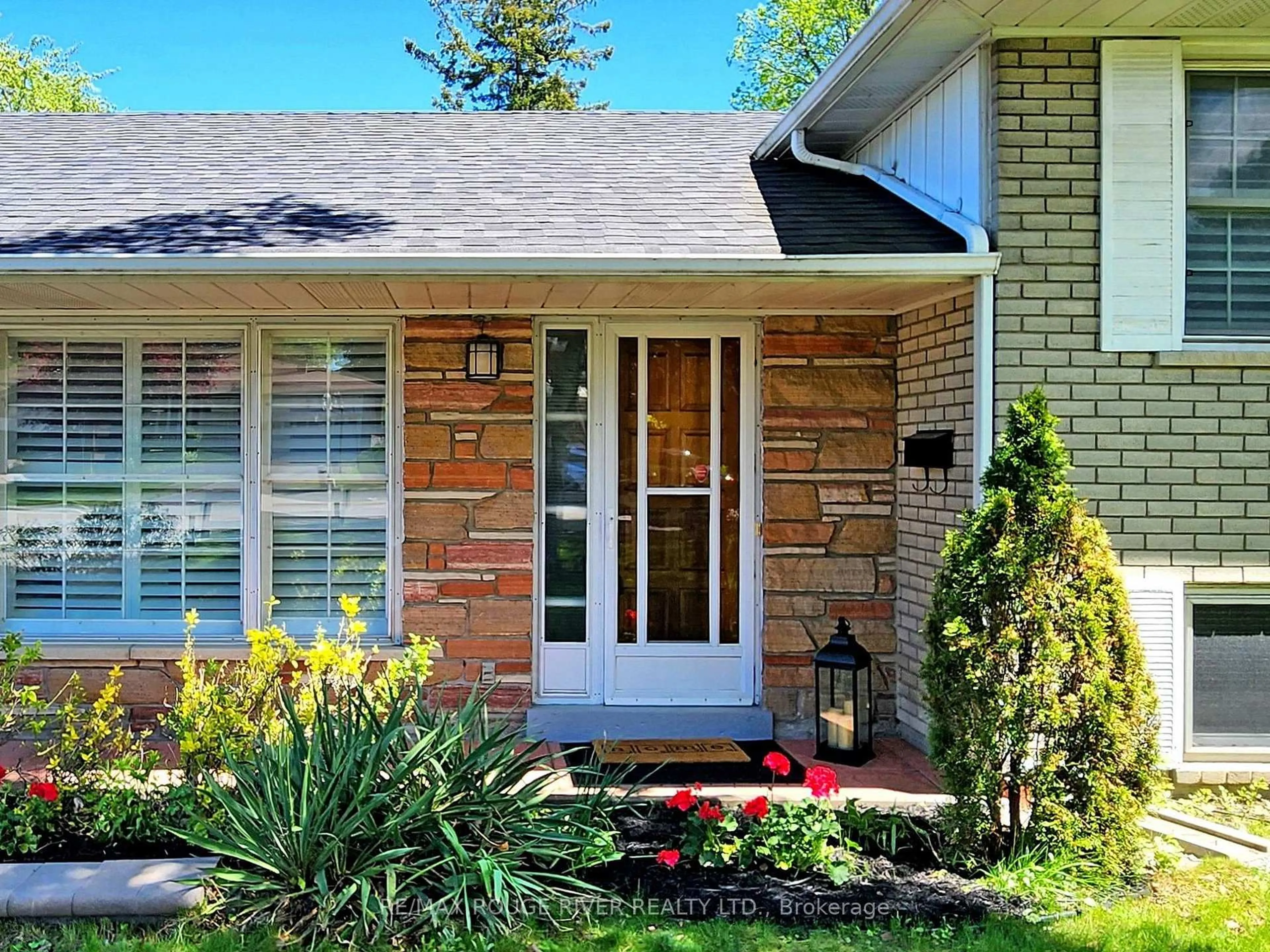 Home with brick exterior material, street for 237 Beechgrove Dr, Toronto Ontario M1E 3Z9
