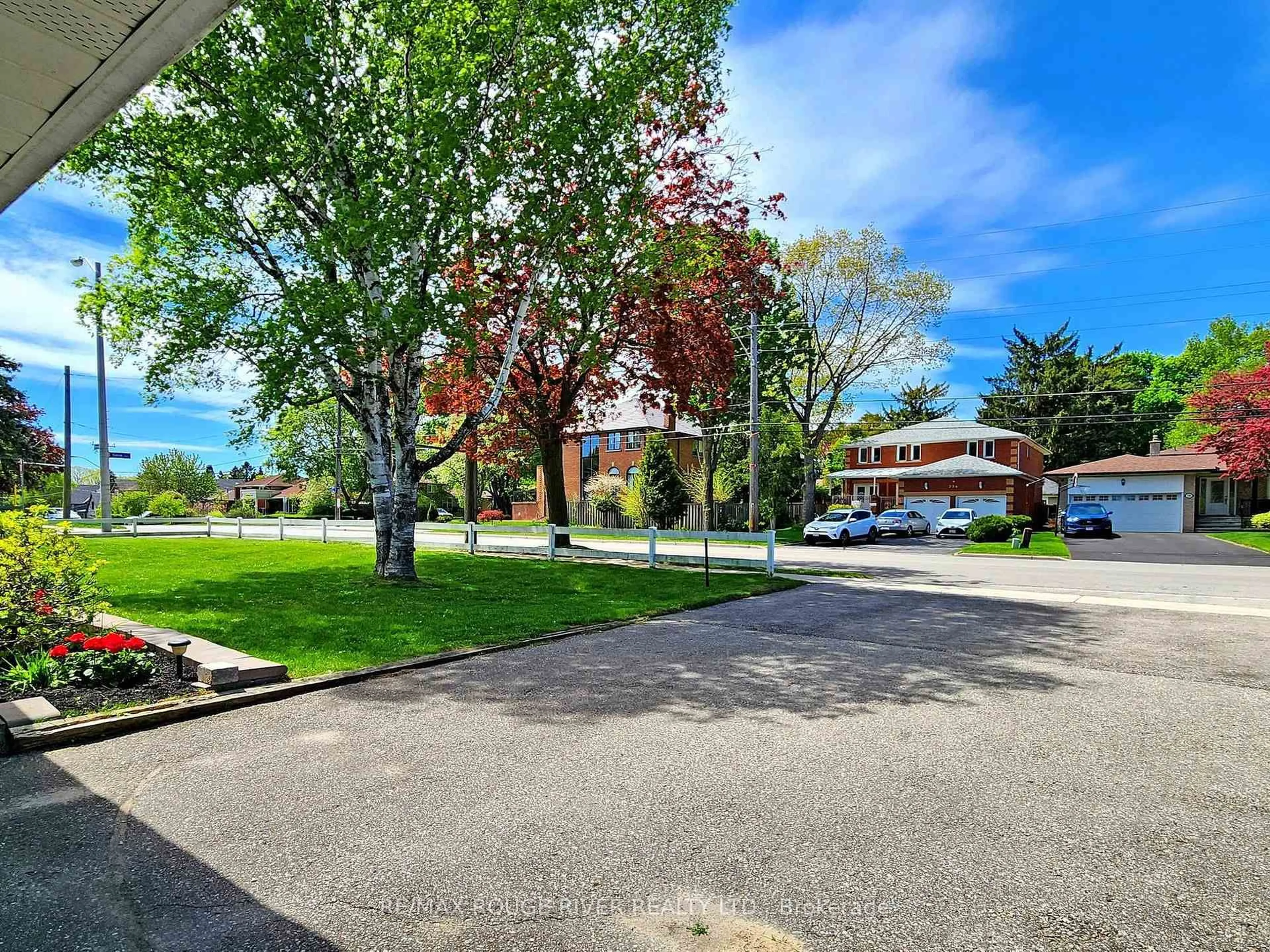 Unknown for 237 Beechgrove Dr, Toronto Ontario M1E 3Z9