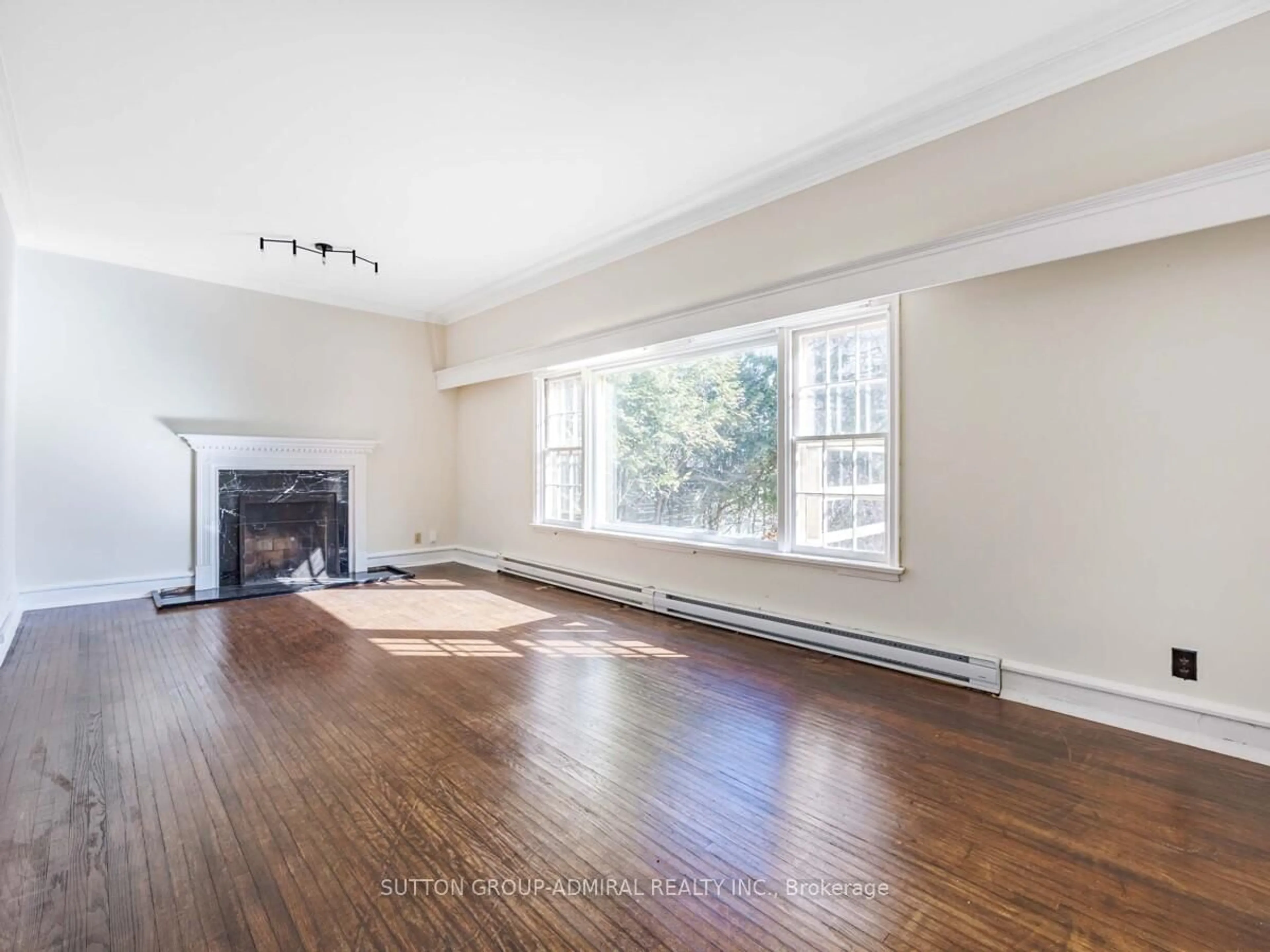 A pic of a room for 21 Fenwood Hts, Toronto Ontario M1M 2V6