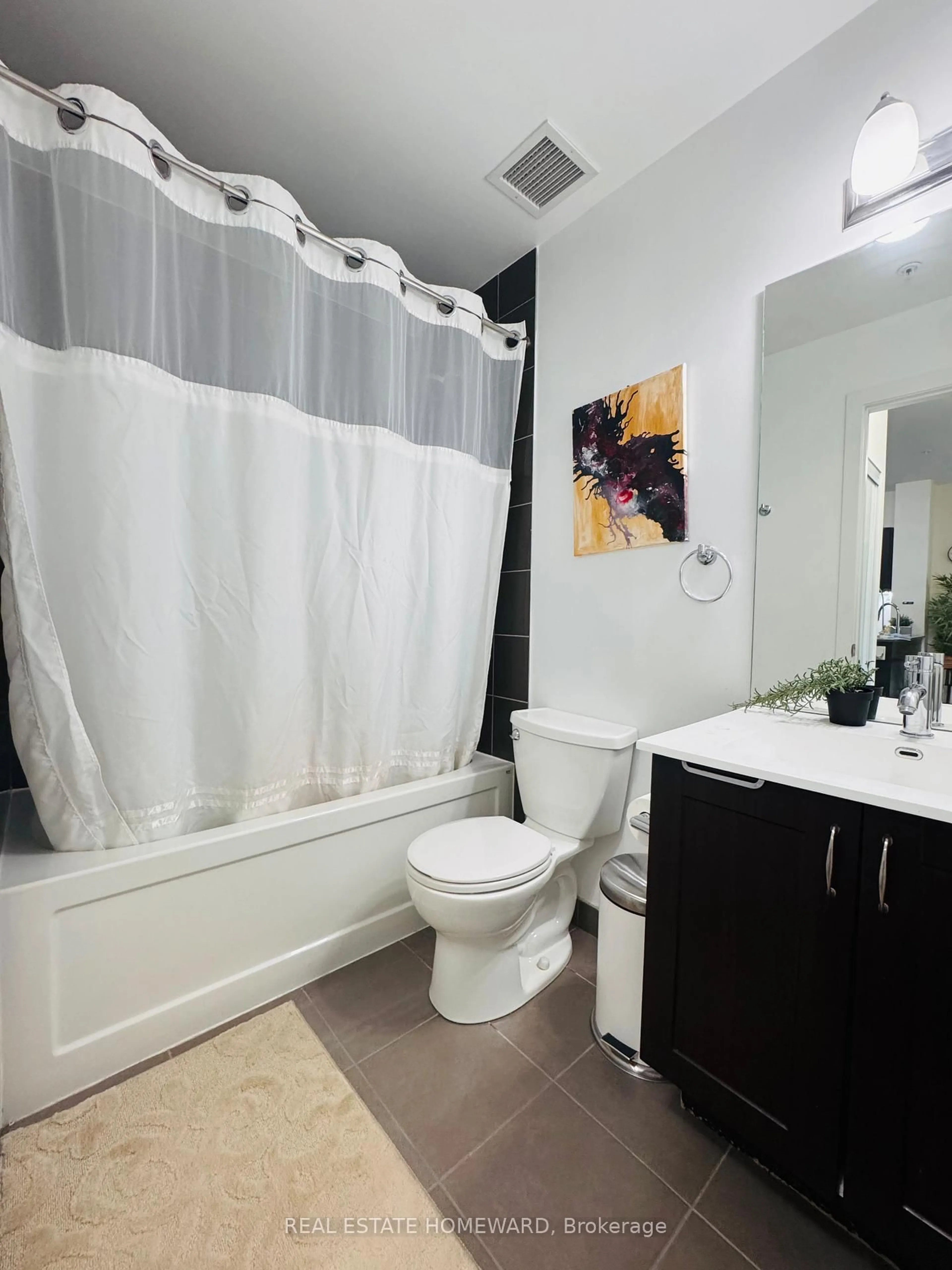 Standard bathroom, unknown for 3560 St Clair Ave Ave #106, Toronto Ontario M1K 0A9