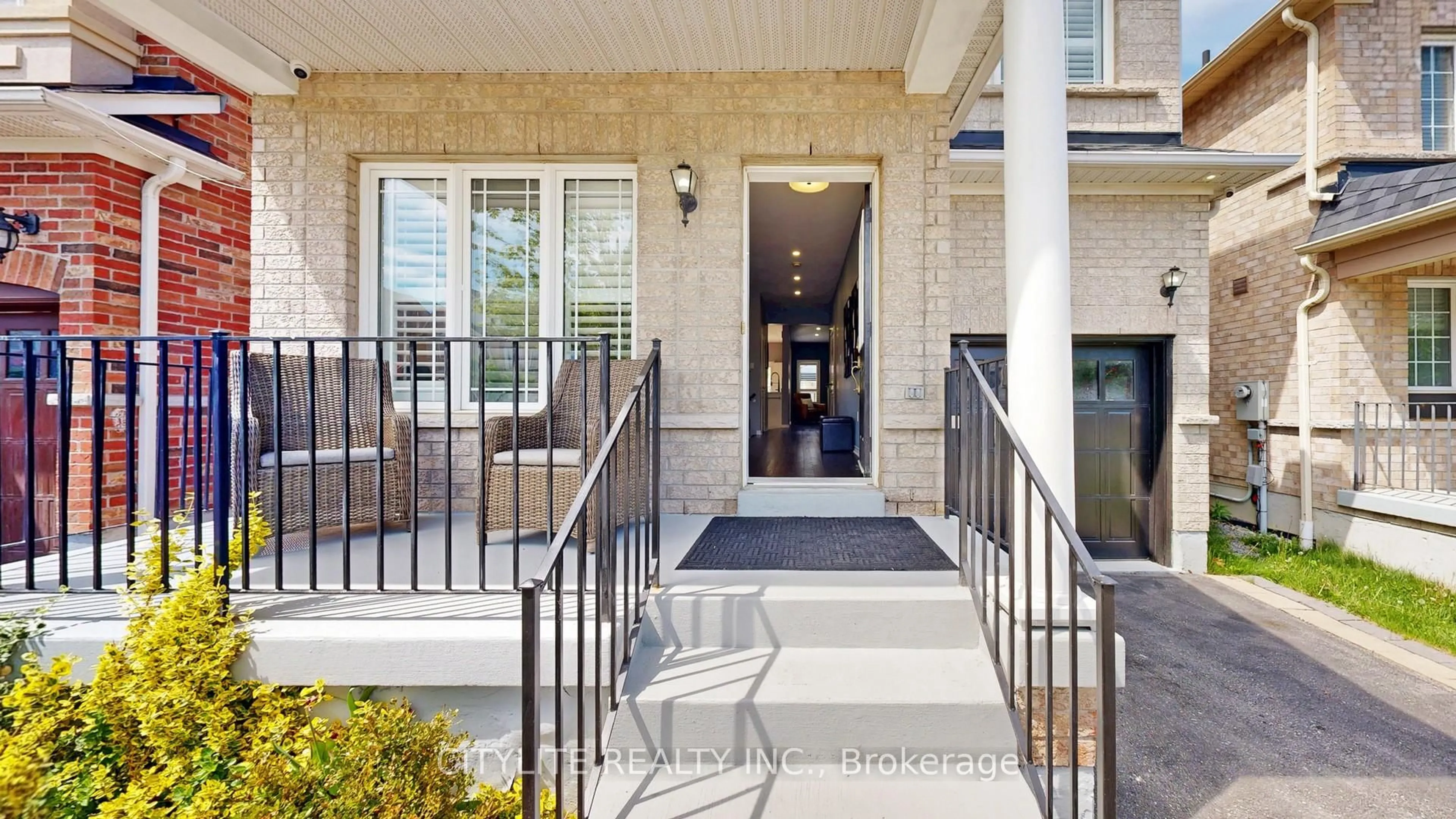 Indoor entryway for 18 Barden Cres, Ajax Ontario L1Z 2A8