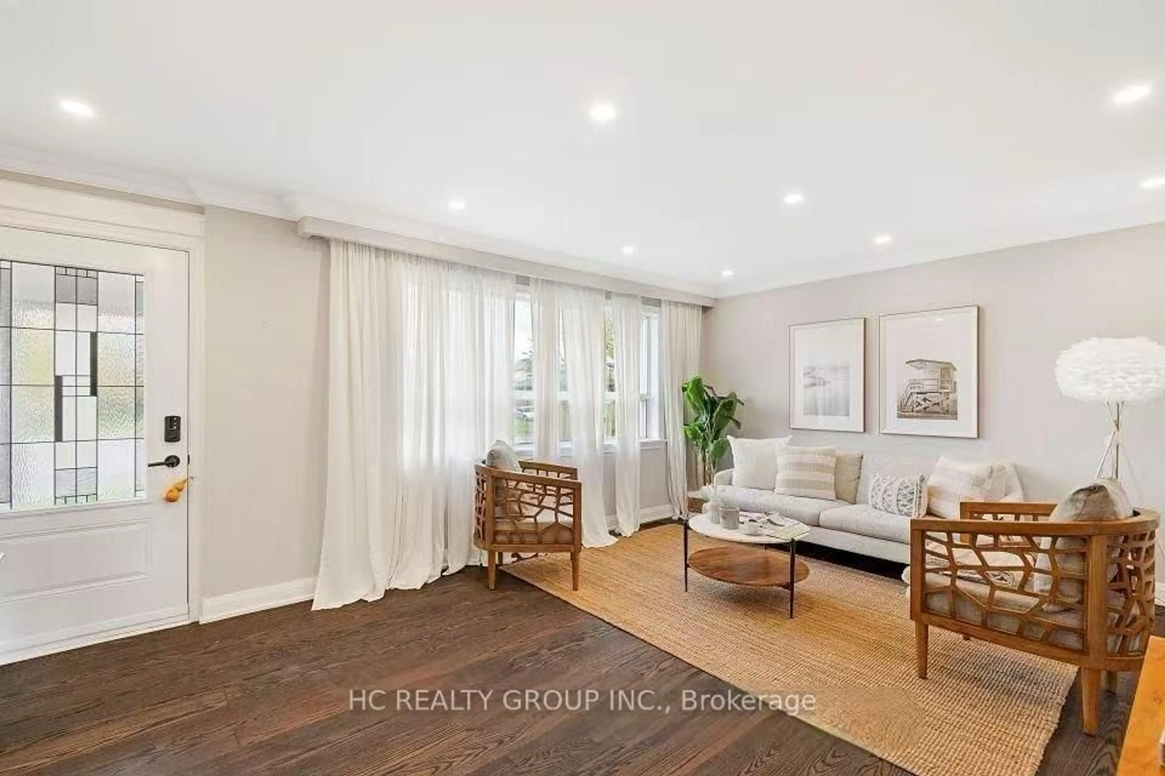 A pic of a room for 7 Ivanhoe Crt, Toronto Ontario M1R 3G8