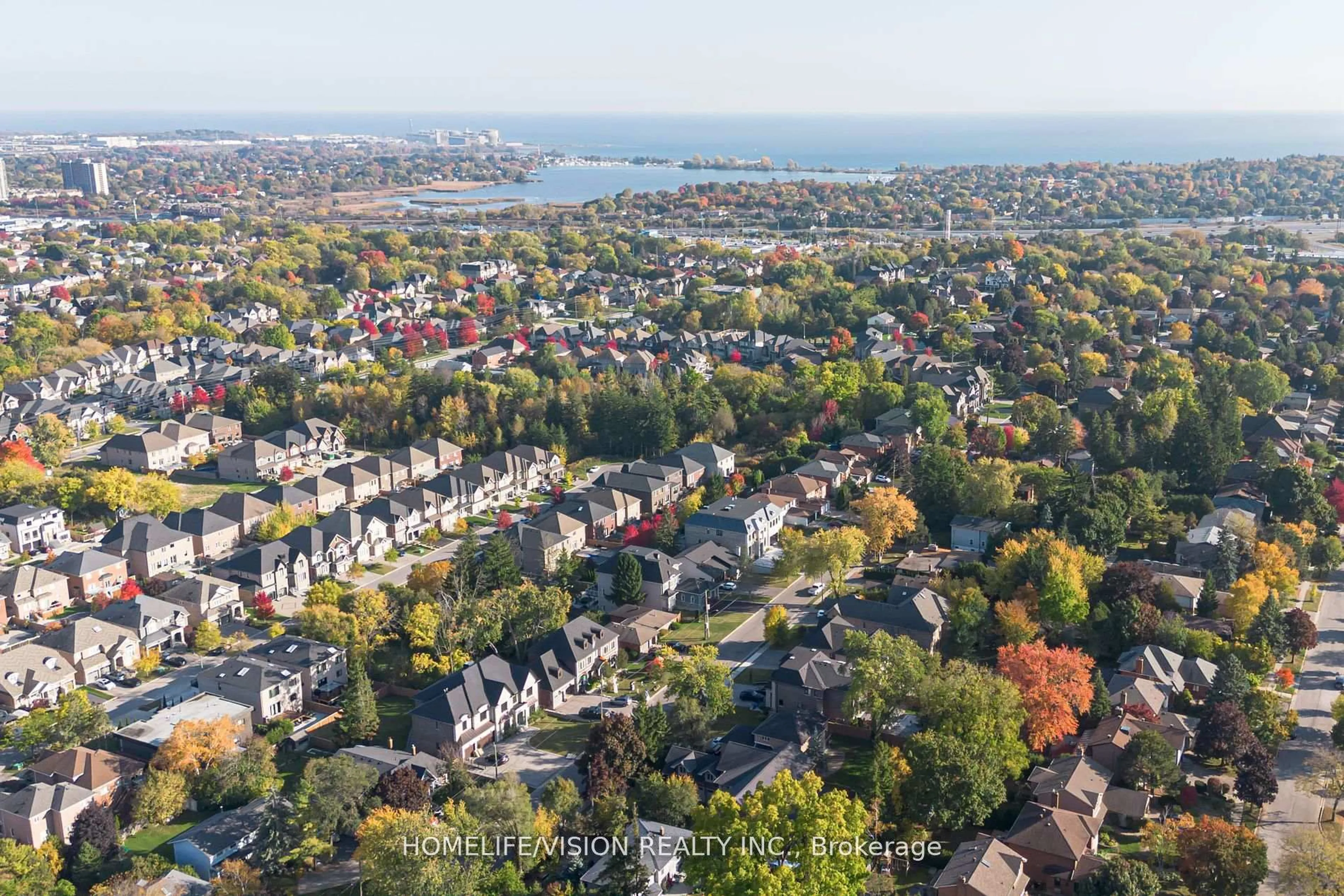 A pic from outside/outdoor area/front of a property/back of a property/a pic from drone, unknown for 1836 Spruce Hill Rd, Pickering Ontario L1V 1S4