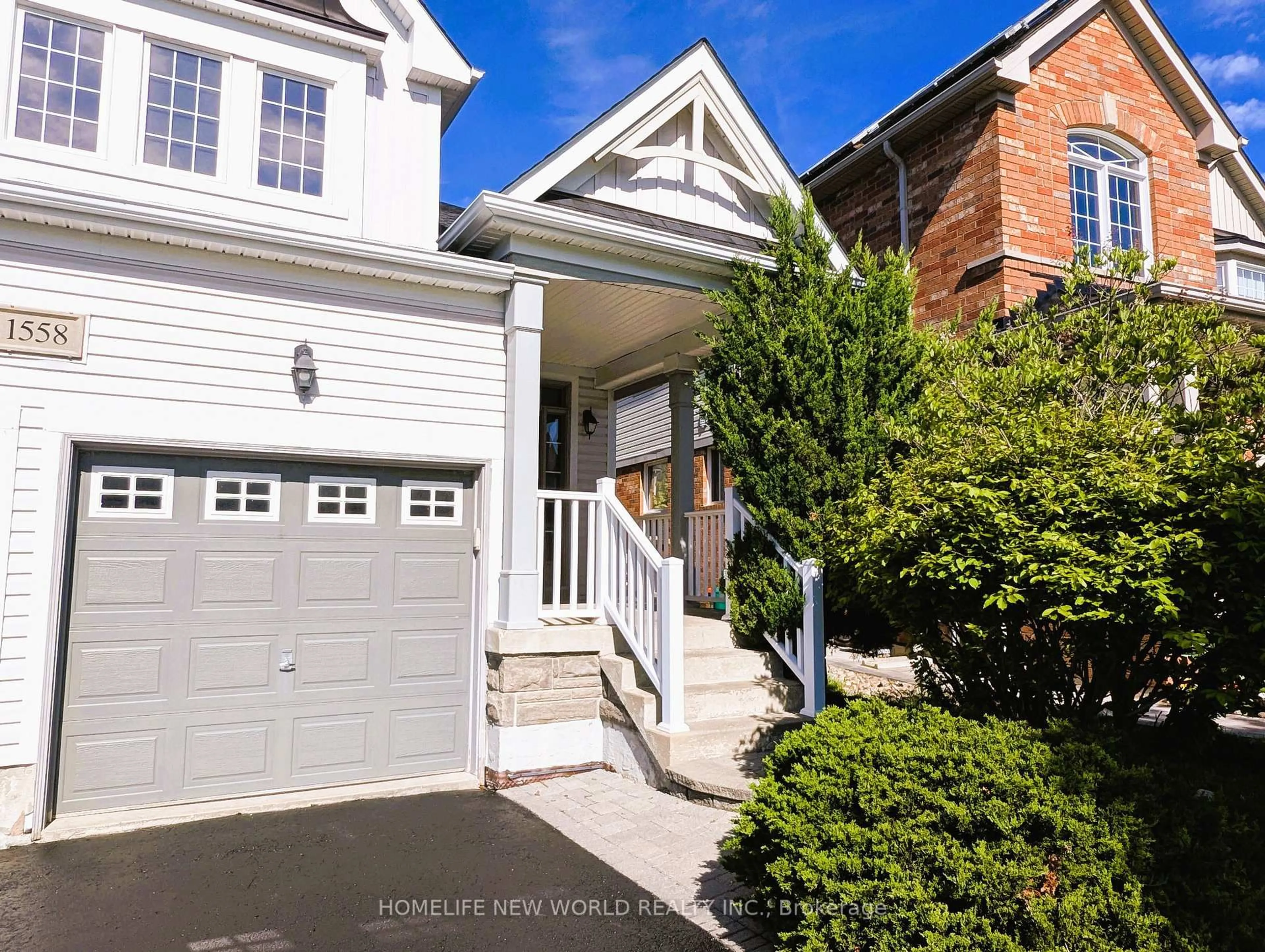 Home with vinyl exterior material, street for 1558 Rorison St, Oshawa Ontario L1K 0K1