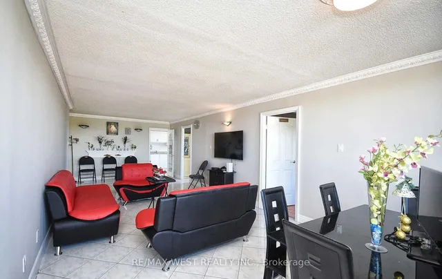 Additional property image - 1 Reidmount Ave Unit 706