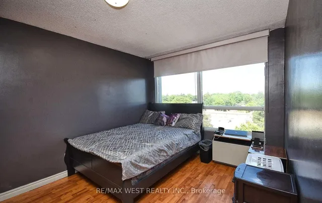 Additional property image - 1 Reidmount Ave Unit 706