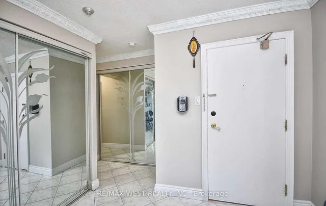 Additional property image - 1 Reidmount Ave Unit 706
