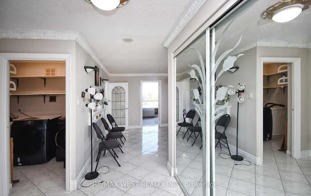 Additional property image - 1 Reidmount Ave Unit 706