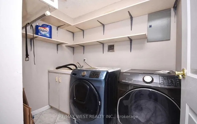 Additional property image - 1 Reidmount Ave Unit 706