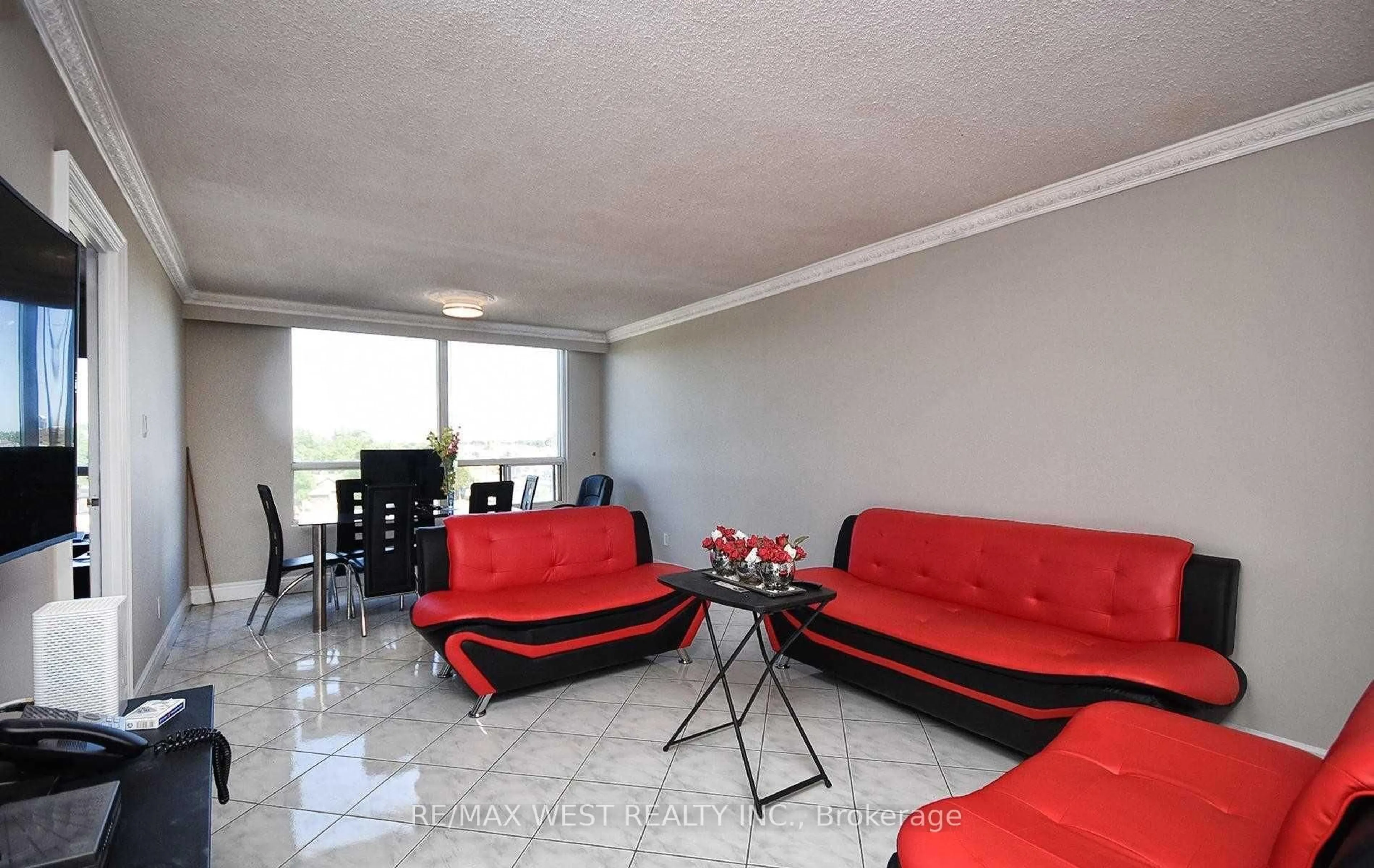 Living room with furniture, unknown for 1 Reidmount Ave #706, Toronto Ontario M1S 4V3