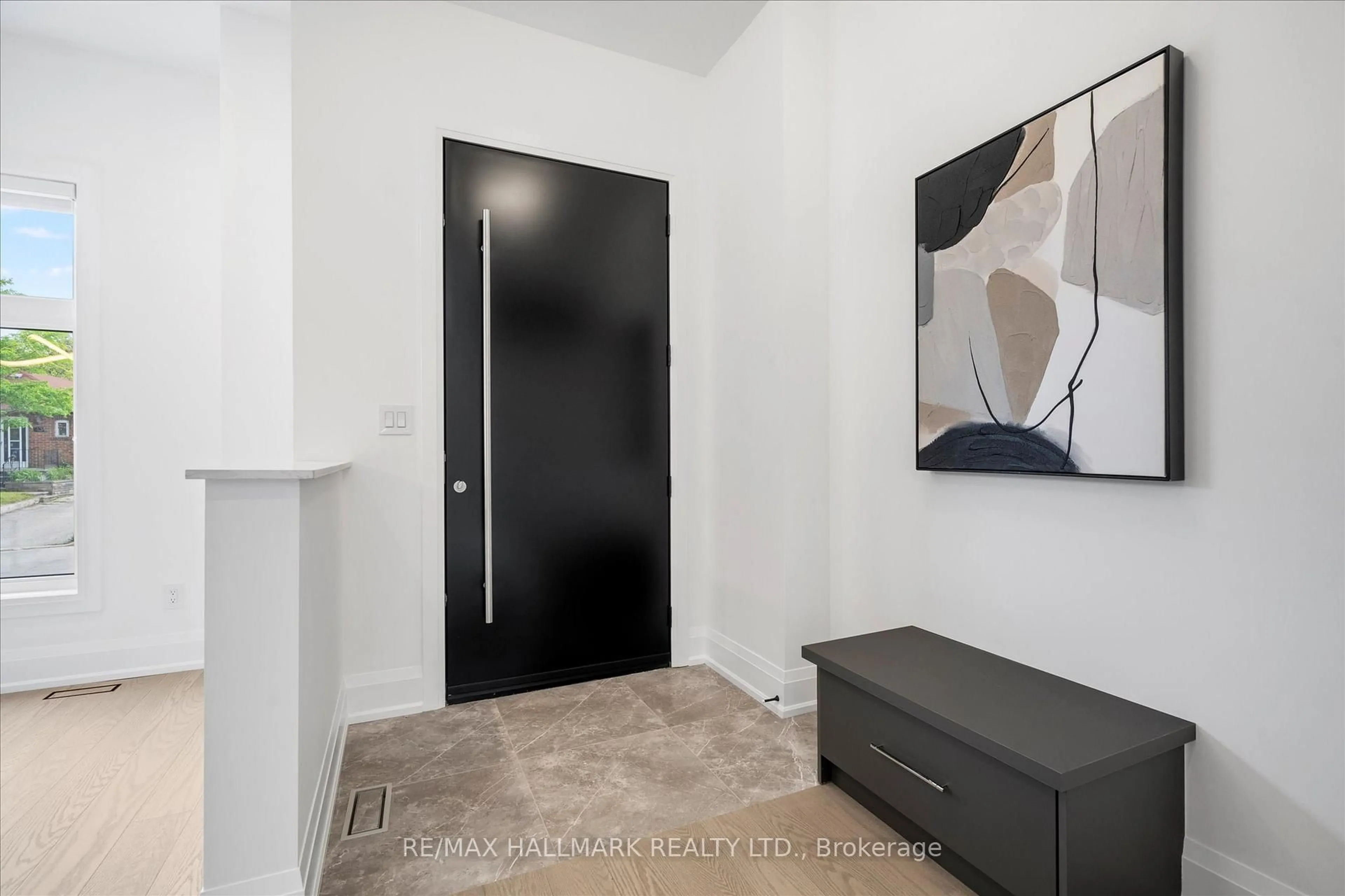 Indoor entryway for 40 Manderley Dr, Toronto Ontario M1N 3E7