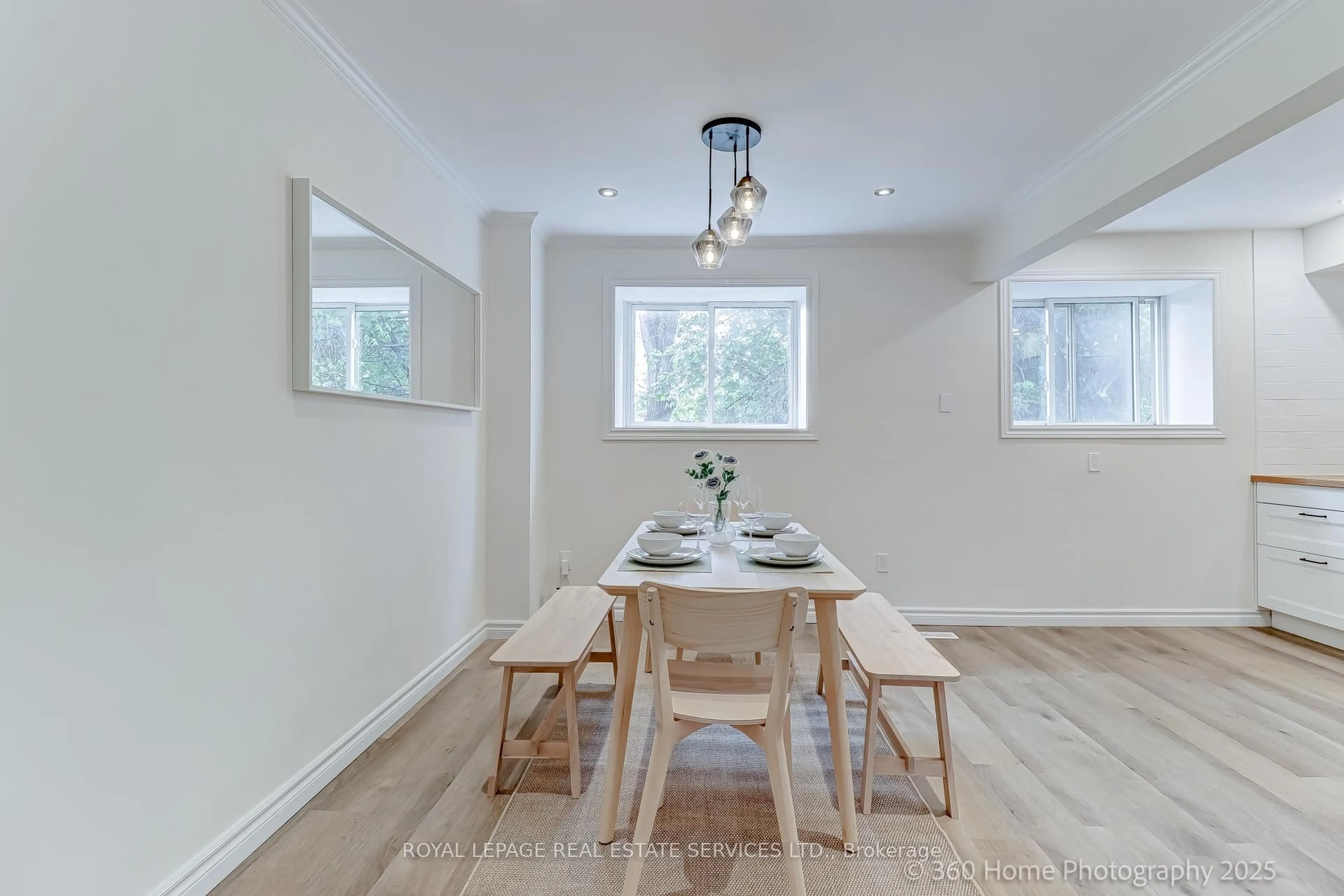Dining room, wood/laminate floor for 25 Collinsgrove Rd #121, Toronto Ontario M1E 3S3