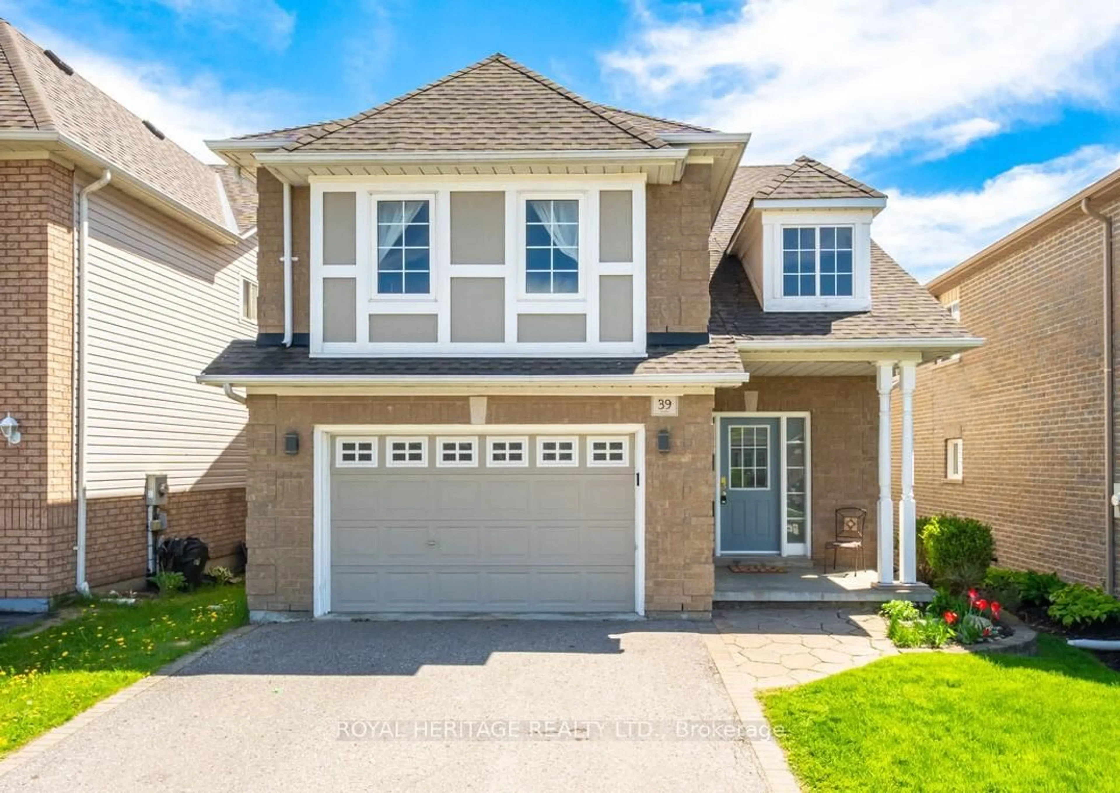 Home with vinyl exterior material, street for 39 Aylesworth Ave, Clarington Ontario L1E 3H2