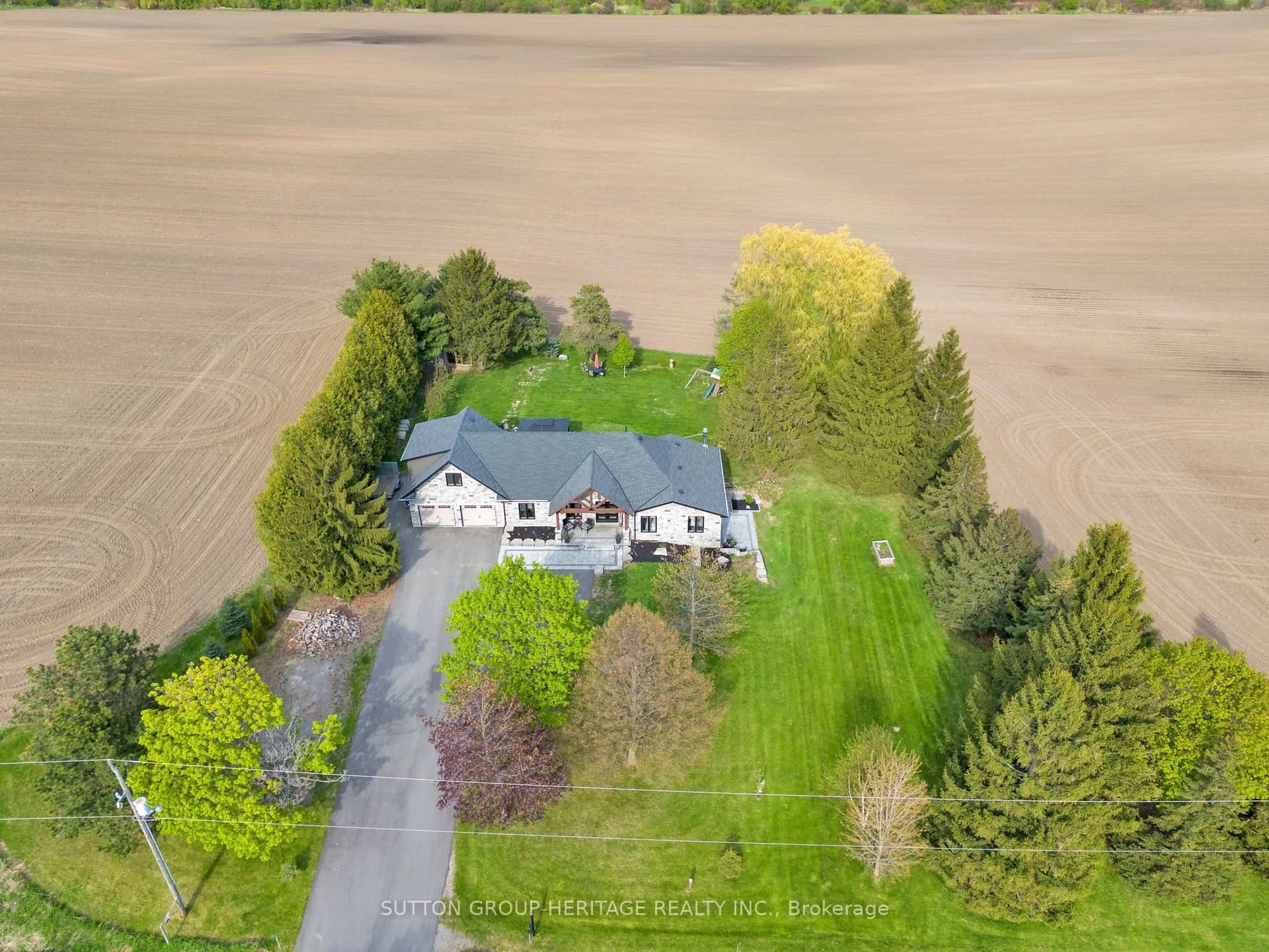 A pic from outside/outdoor area/front of a property/back of a property/a pic from drone, street for 6345 Langmaid Rd, Clarington Ontario L0B 1J0