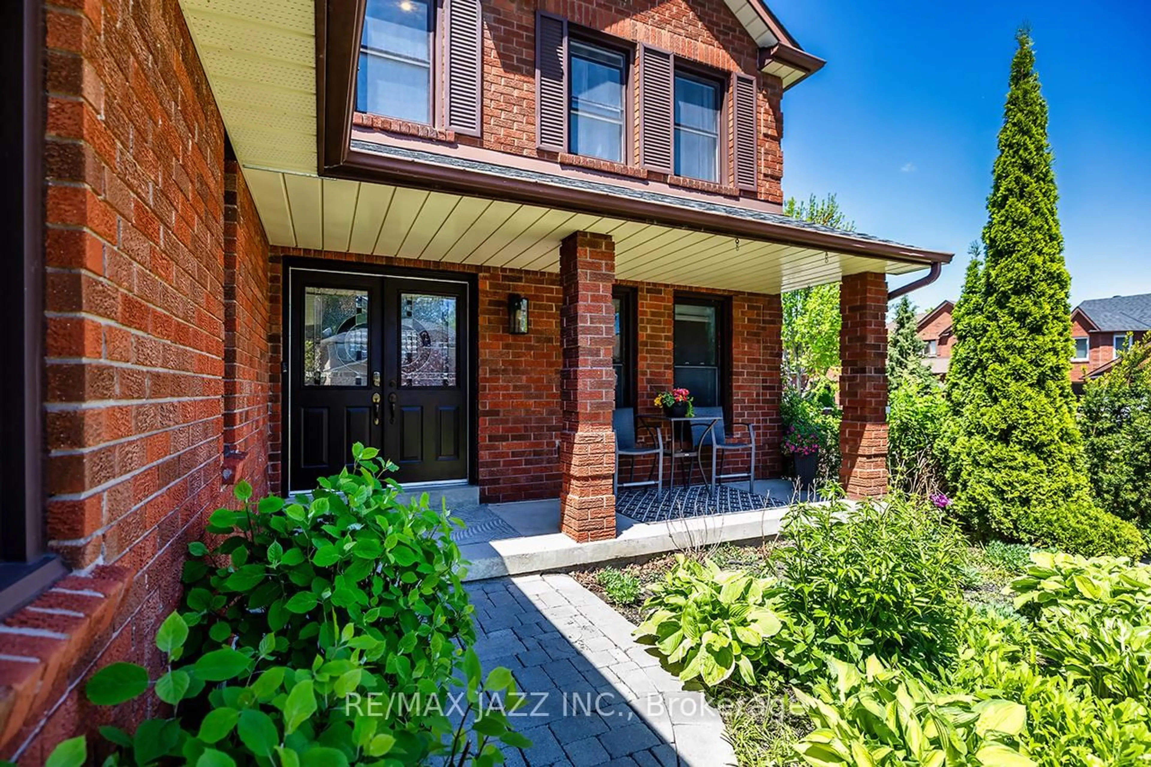Home with brick exterior material, street for 22 Kingswood Dr, Clarington Ontario L1E 1G2