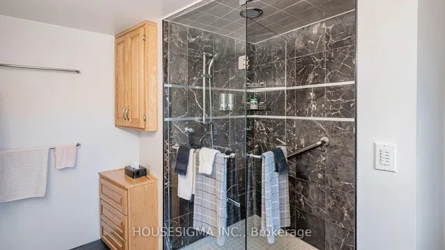 Additional property image - 2 Chiefswood Sq