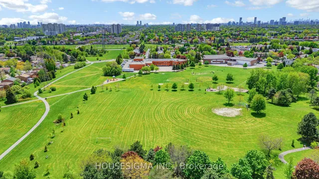 Additional property image - 2 Chiefswood Sq