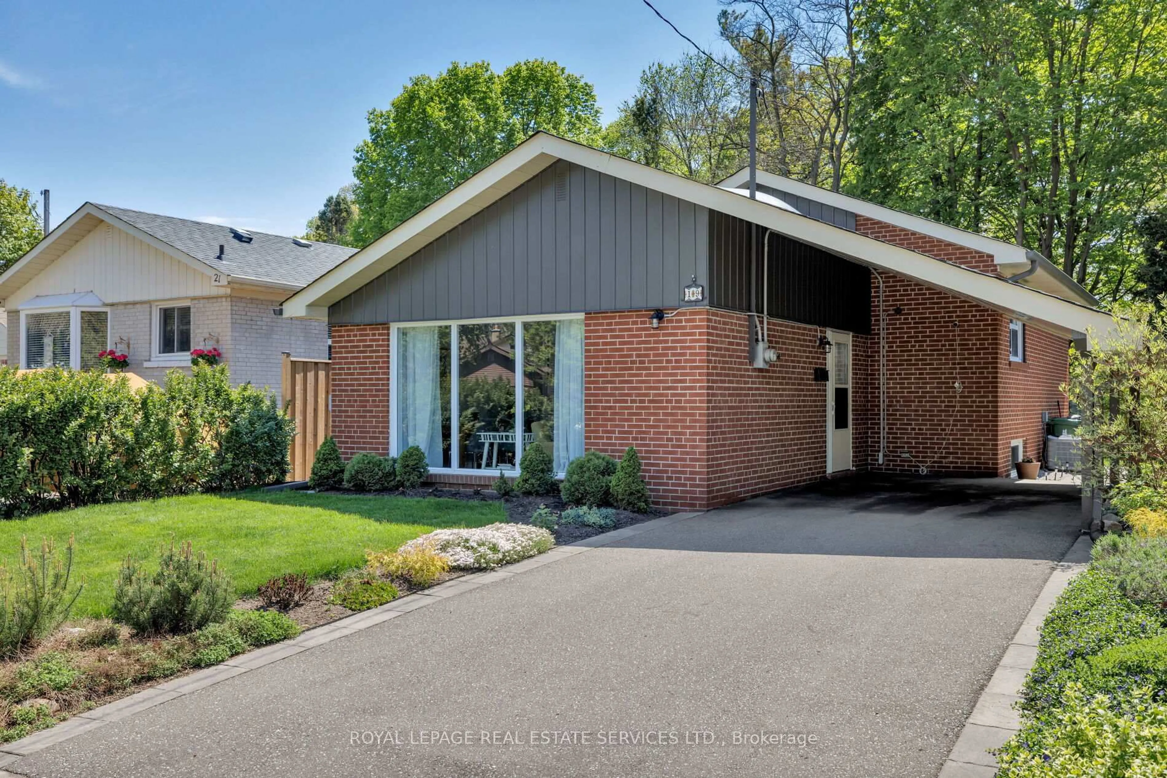 Home with brick exterior material, street for 19 Bow Valley Dr, Toronto Ontario M1G 3J4