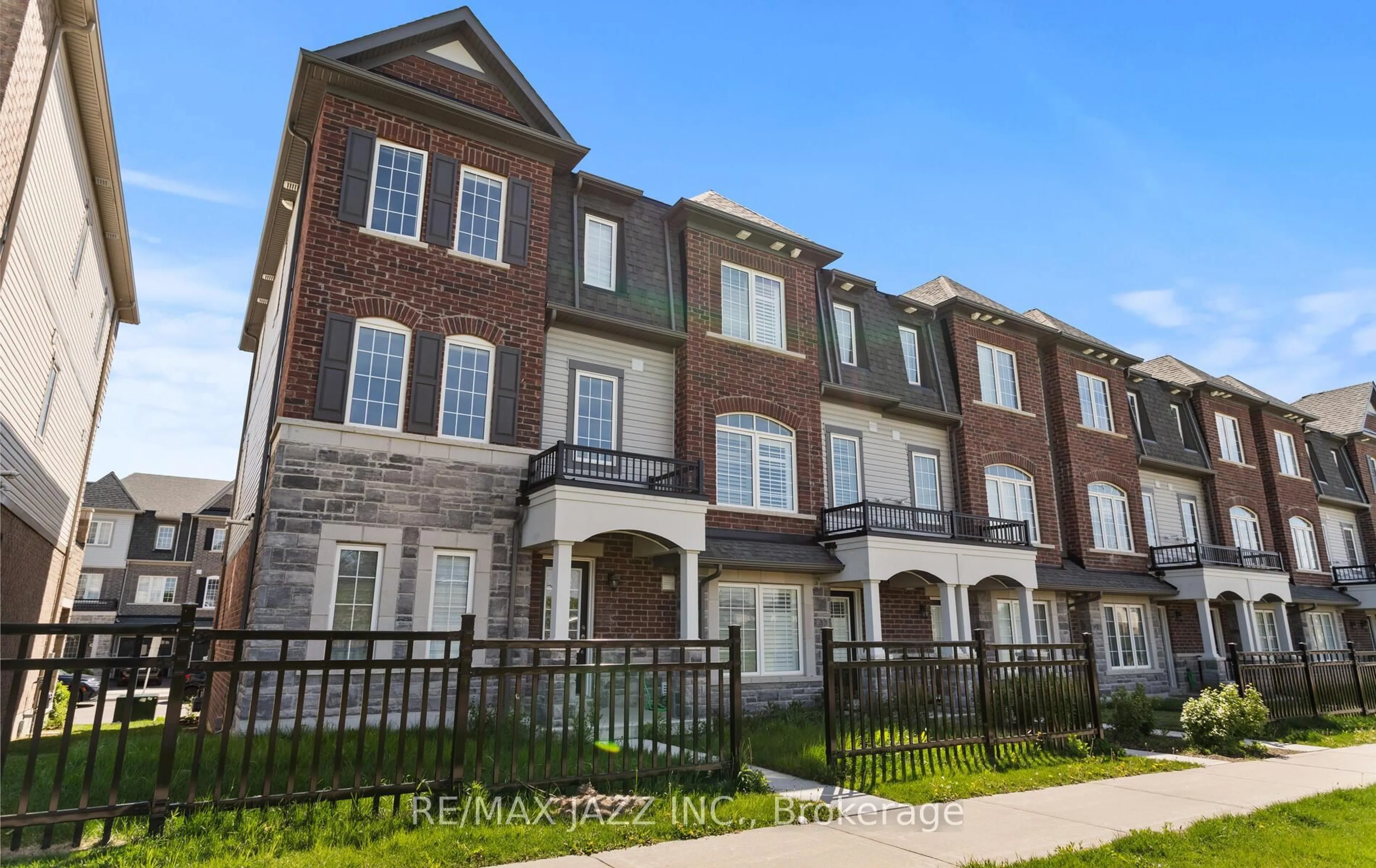 Home with brick exterior material, street for 87 Honey Crisp Lane, Clarington Ontario L1C 7H7