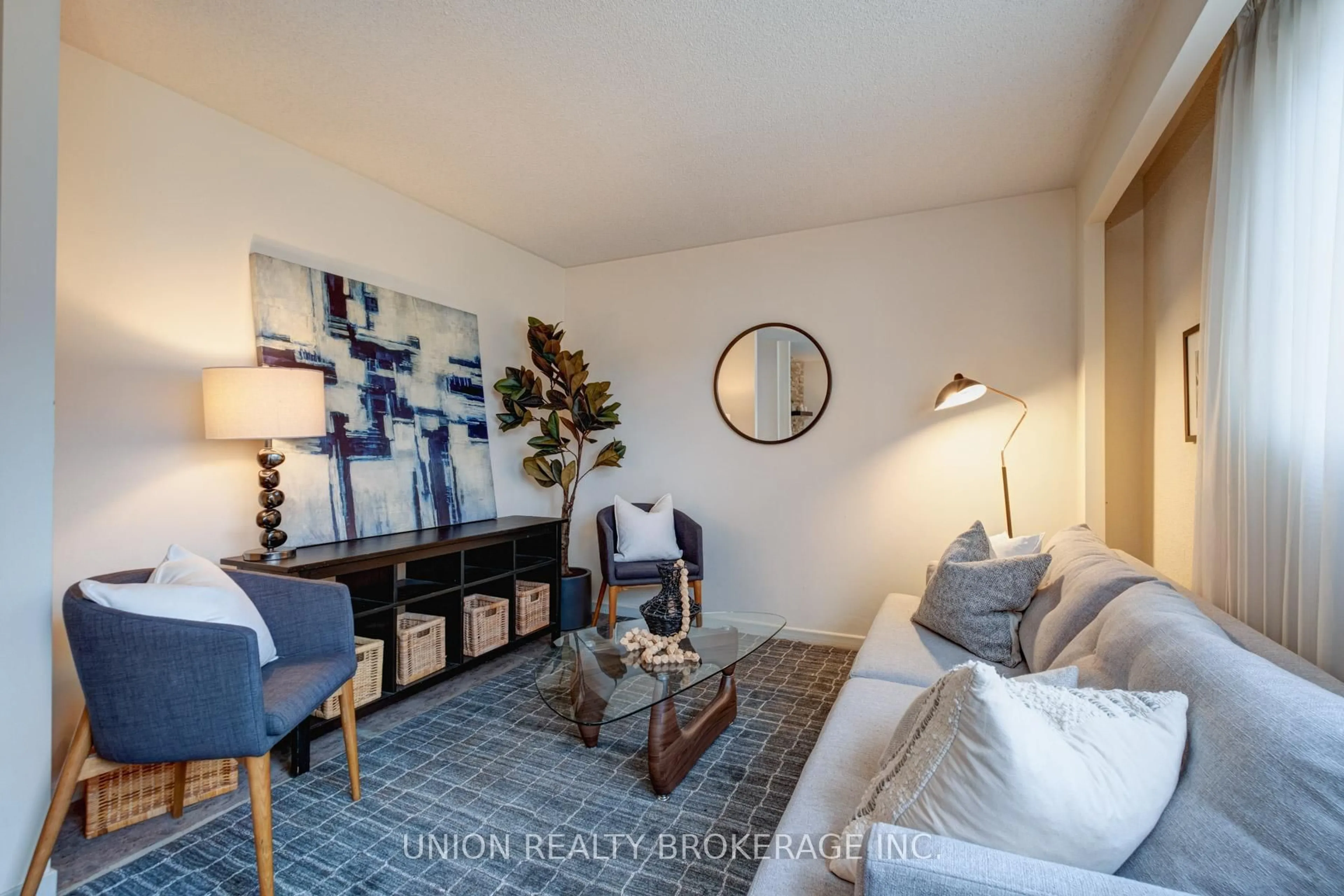 Living room with furniture, unknown for 54 Oakridge Dr, Toronto Ontario M1M 2A4