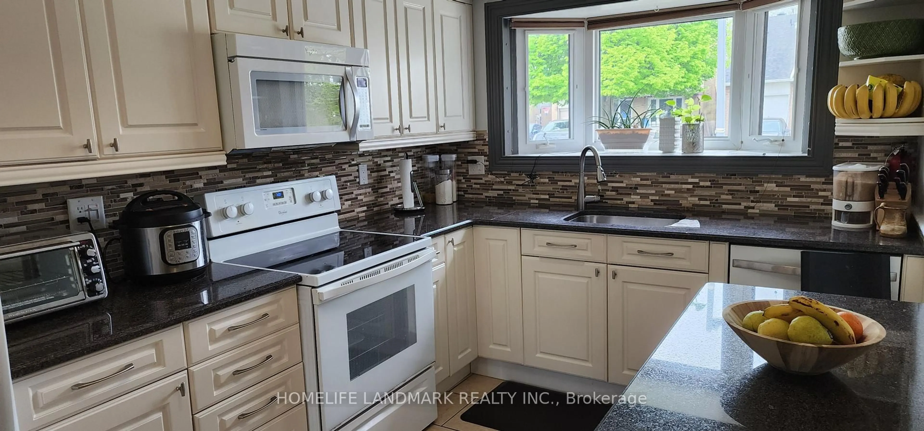Unknown for 11 Andrea Rd, Ajax Ontario L1S 3V8