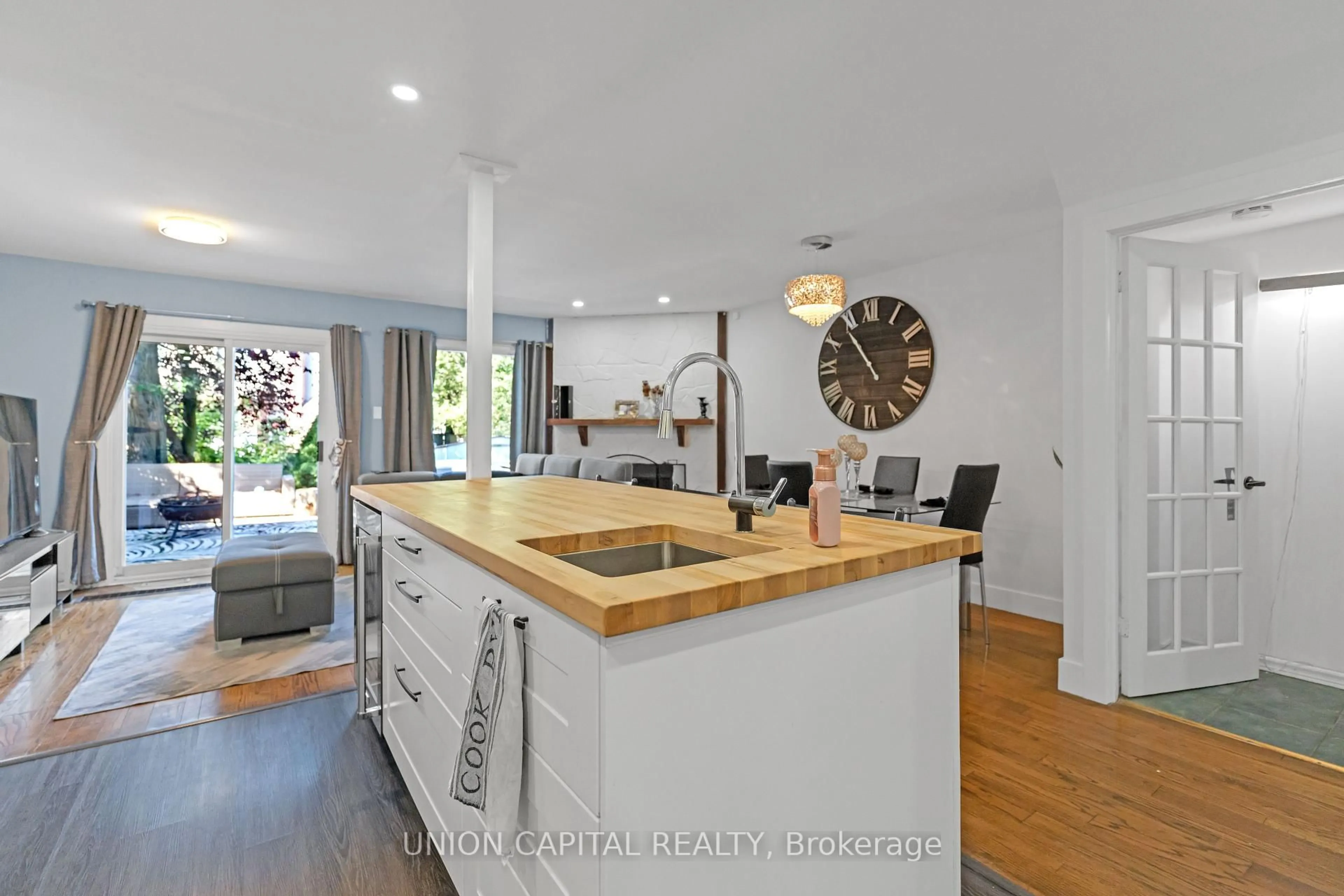 Open concept kitchen, unknown for 1934 Memory Lane, Pickering Ontario L1V 2V1