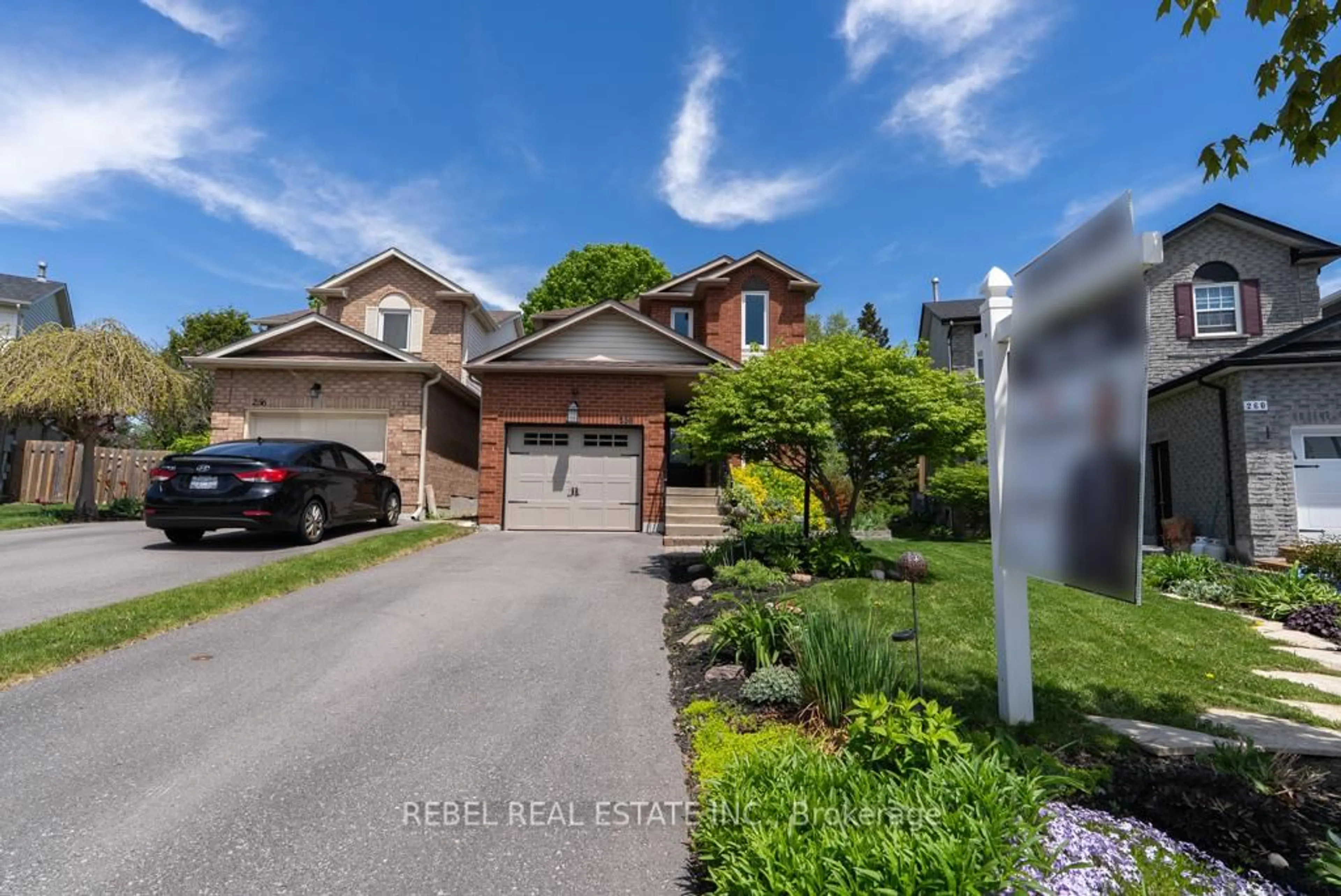 A pic from outside/outdoor area/front of a property/back of a property/a pic from drone, street for 258 Andrew St, Clarington Ontario L1B 1K2