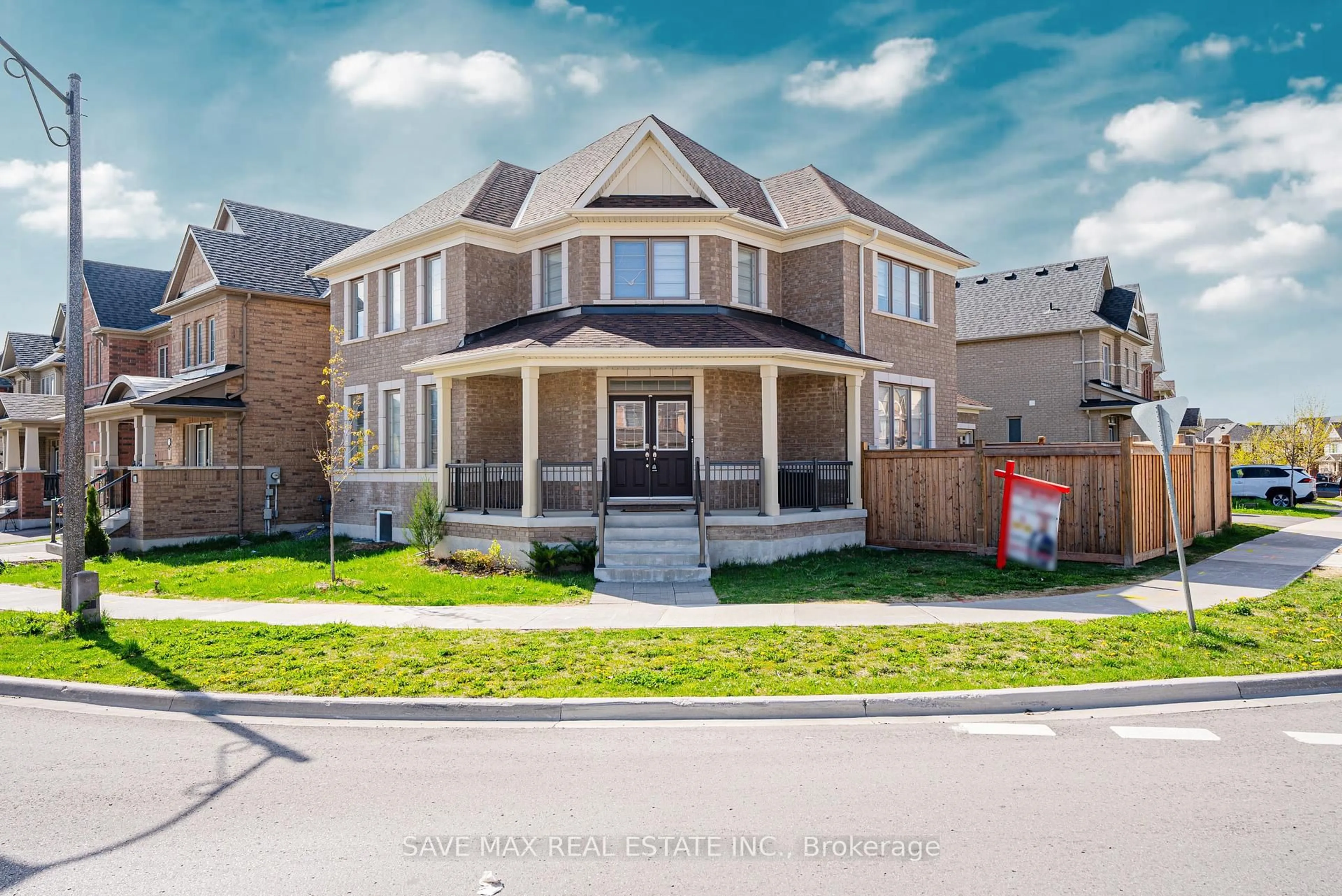 Home with brick exterior material, street for 2576 Bandsman Cres, Oshawa Ontario L1L 0M1