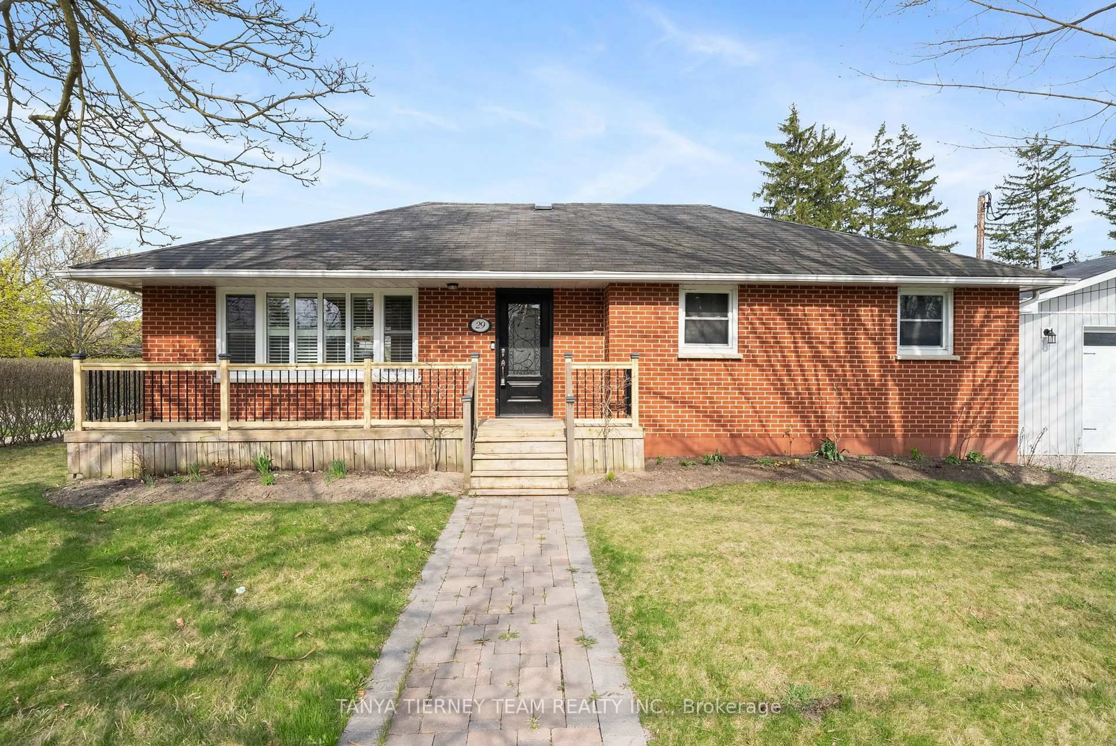 Home with brick exterior material, street for 29 Queen St, Whitby Ontario L1M 1C5
