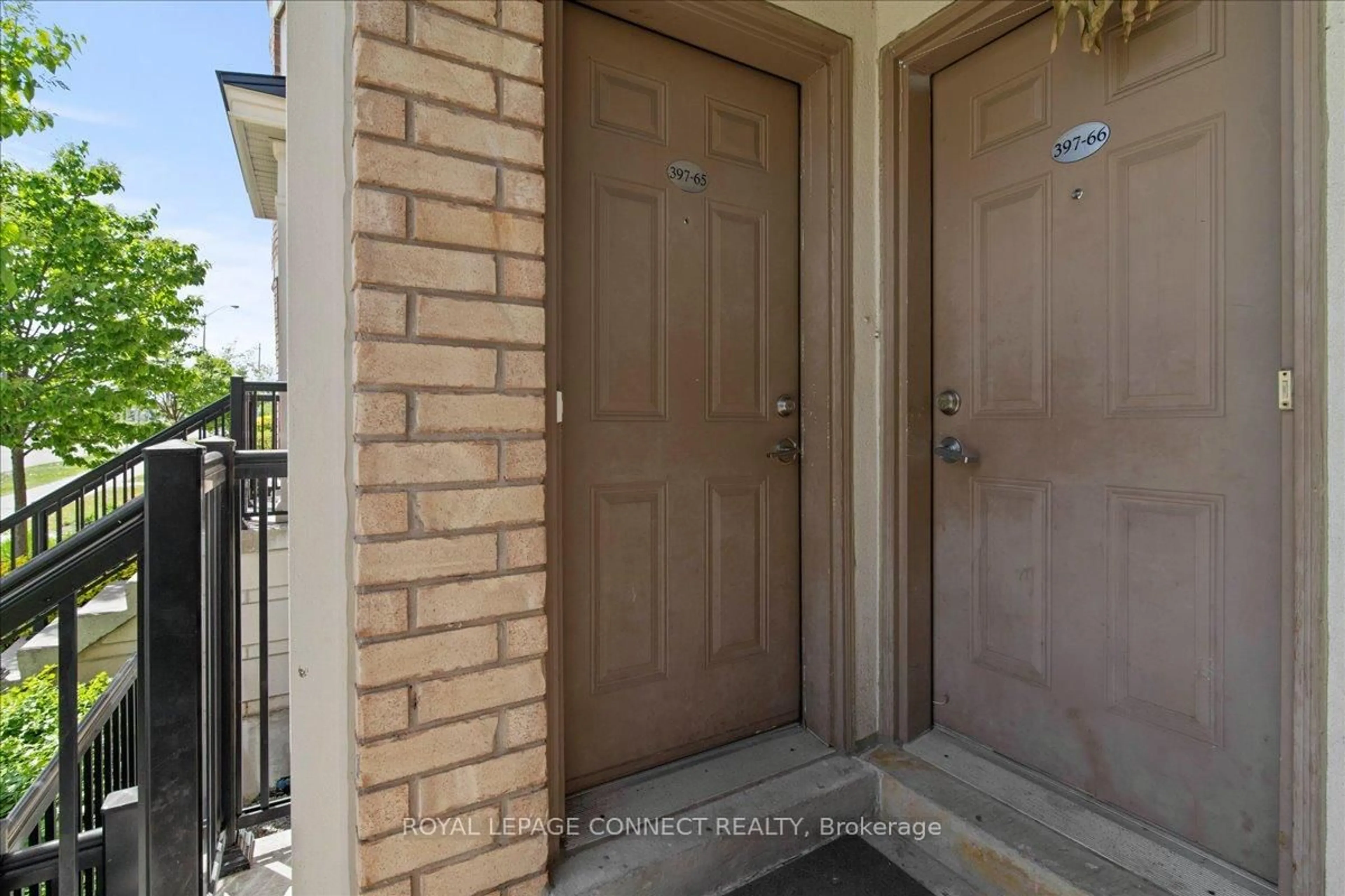 Indoor entryway for 397 Beechgrove Dr #65, Toronto Ontario M1E 2R1
