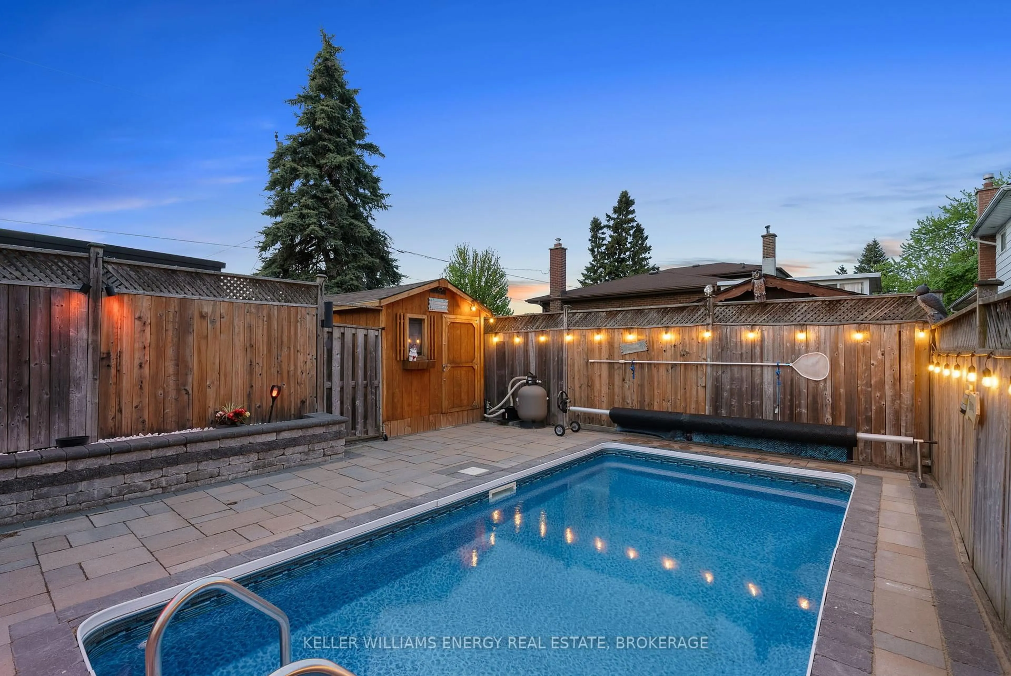 Pool for 959 Denise Dr, Oshawa Ontario L1H 2Y1
