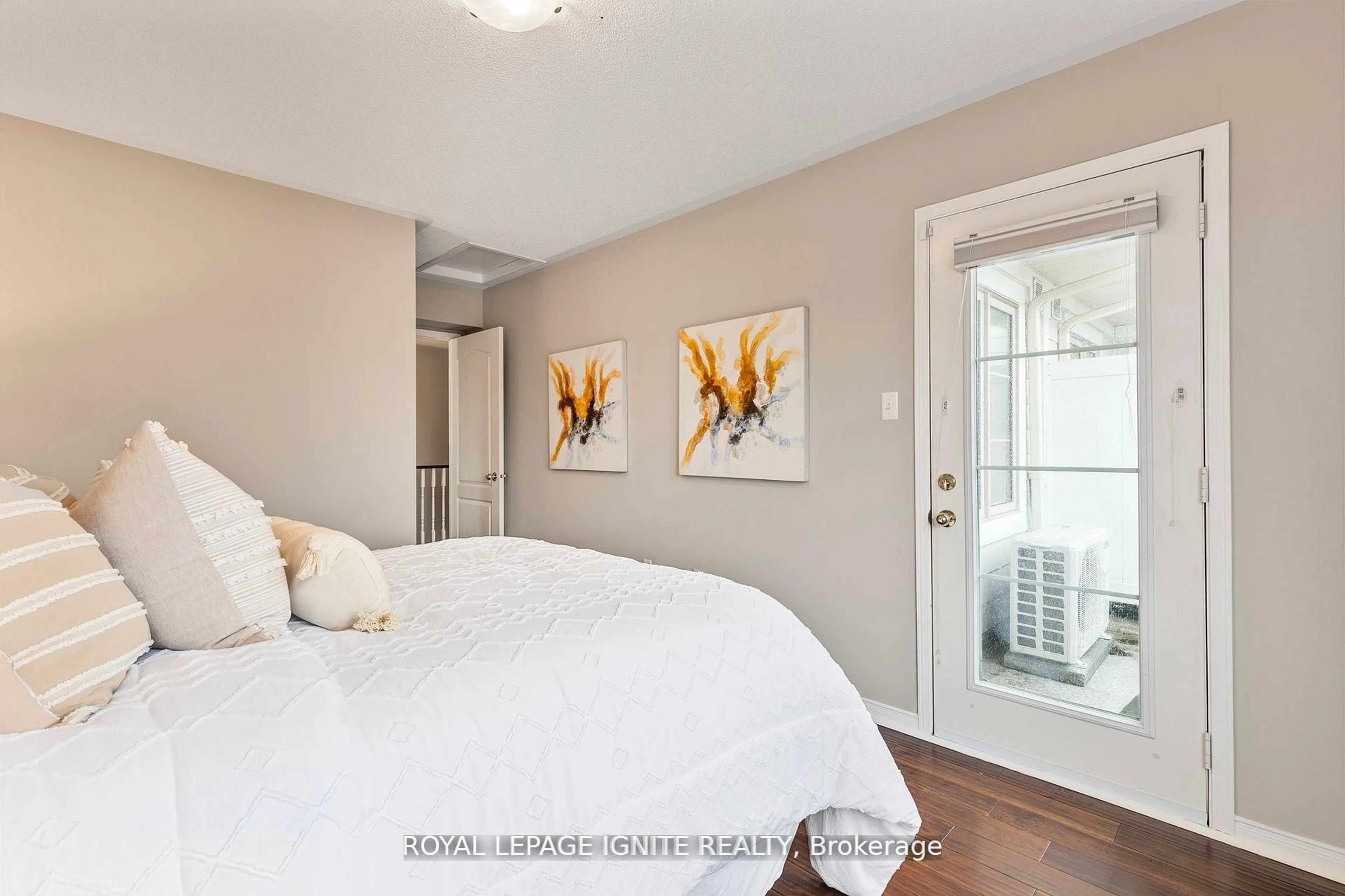 Bedroom with bed, unknown for 6063 Kingston Rd #21, Toronto Ontario M1C 1K5