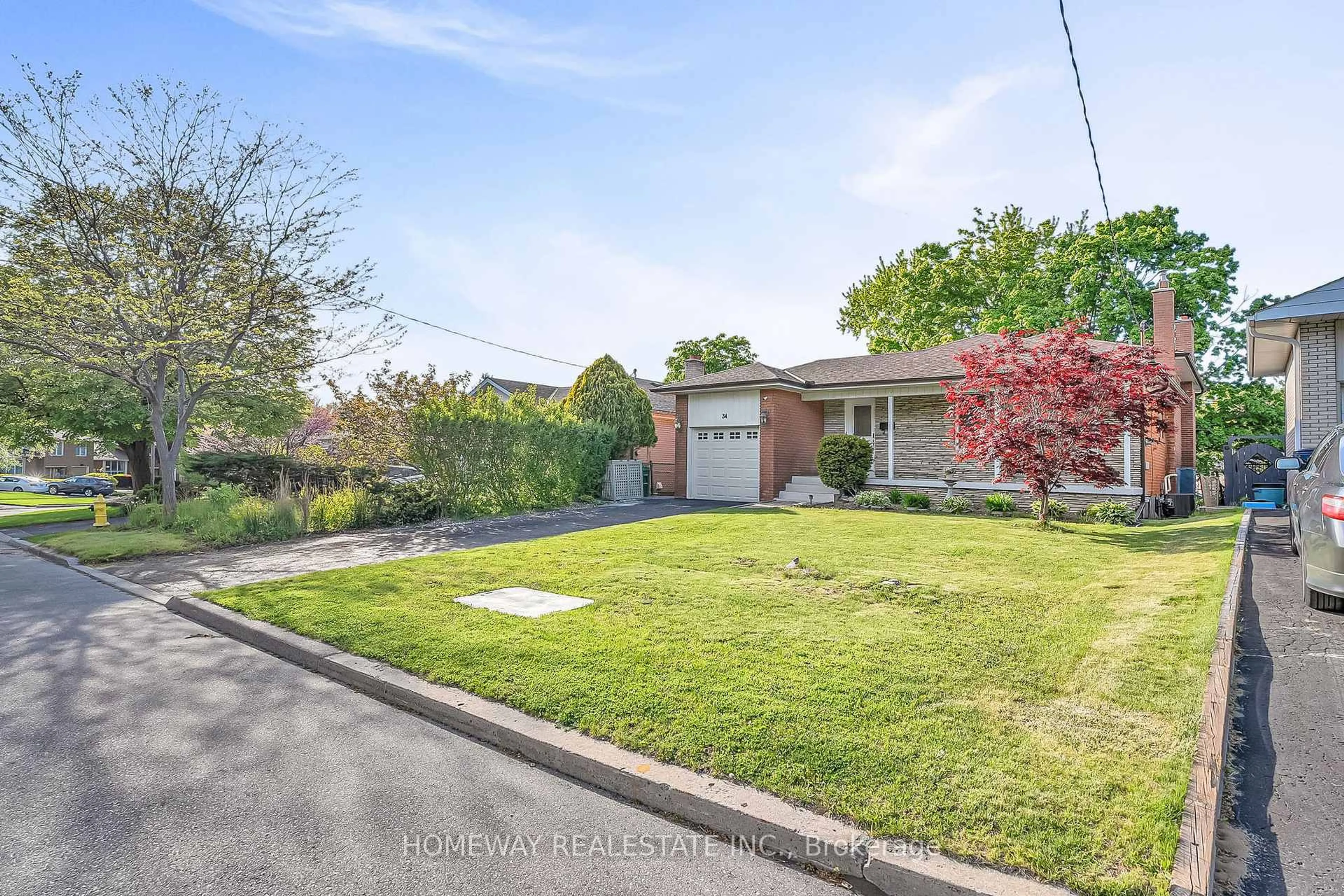 A pic from outside/outdoor area/front of a property/back of a property/a pic from drone, street for 34 Alpaca Dr, Toronto Ontario M1J 2Z7
