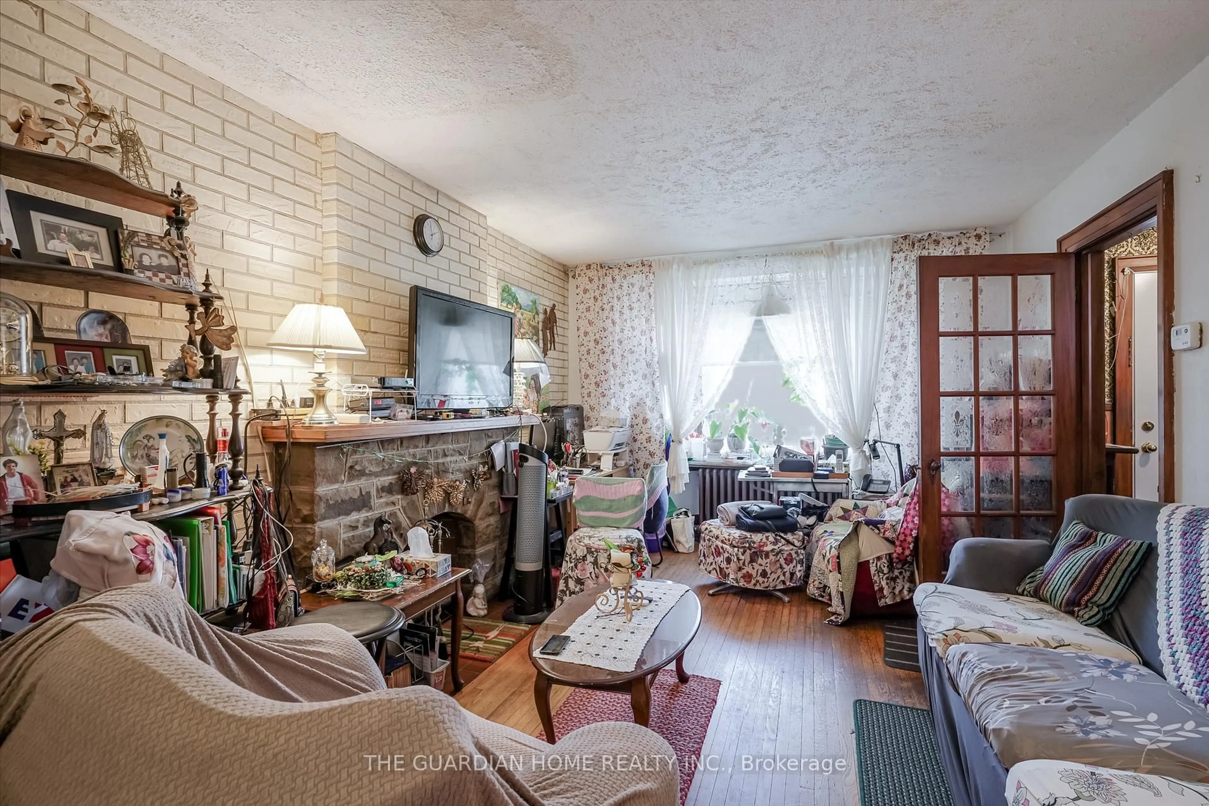 Living room with furniture, unknown for 466 Donlands Ave, Toronto Ontario M4J 3S5