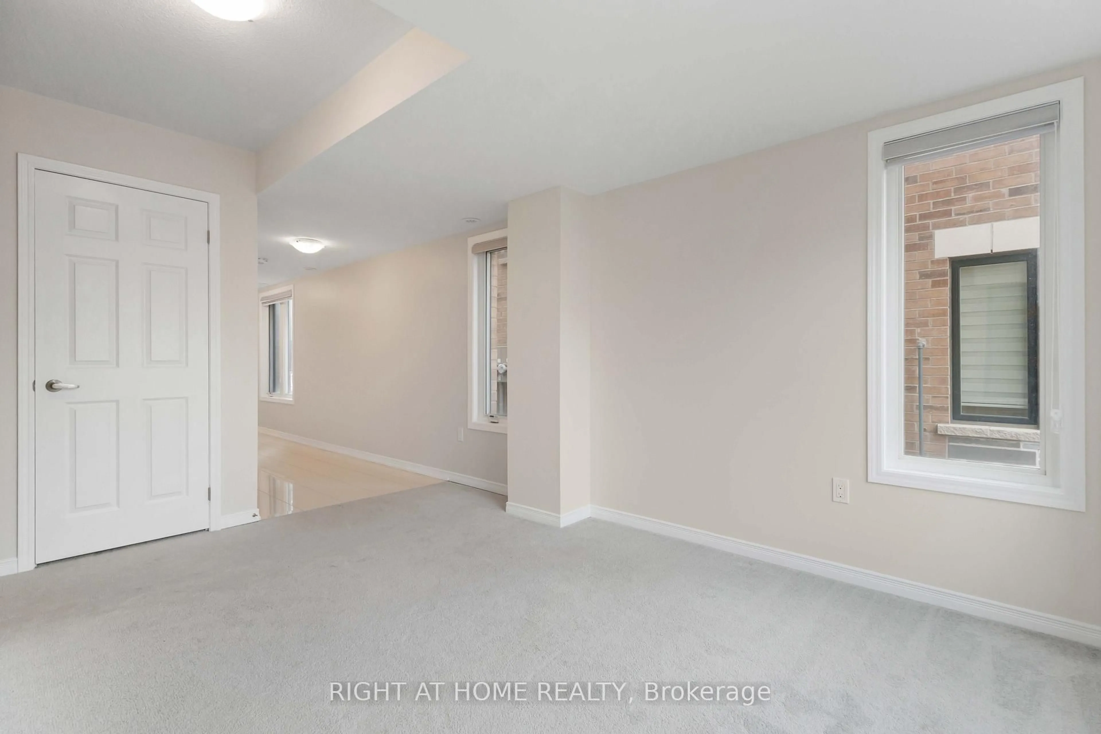 A pic of a room for 1404 Coral Springs Path, Oshawa Ontario L1K 3G1