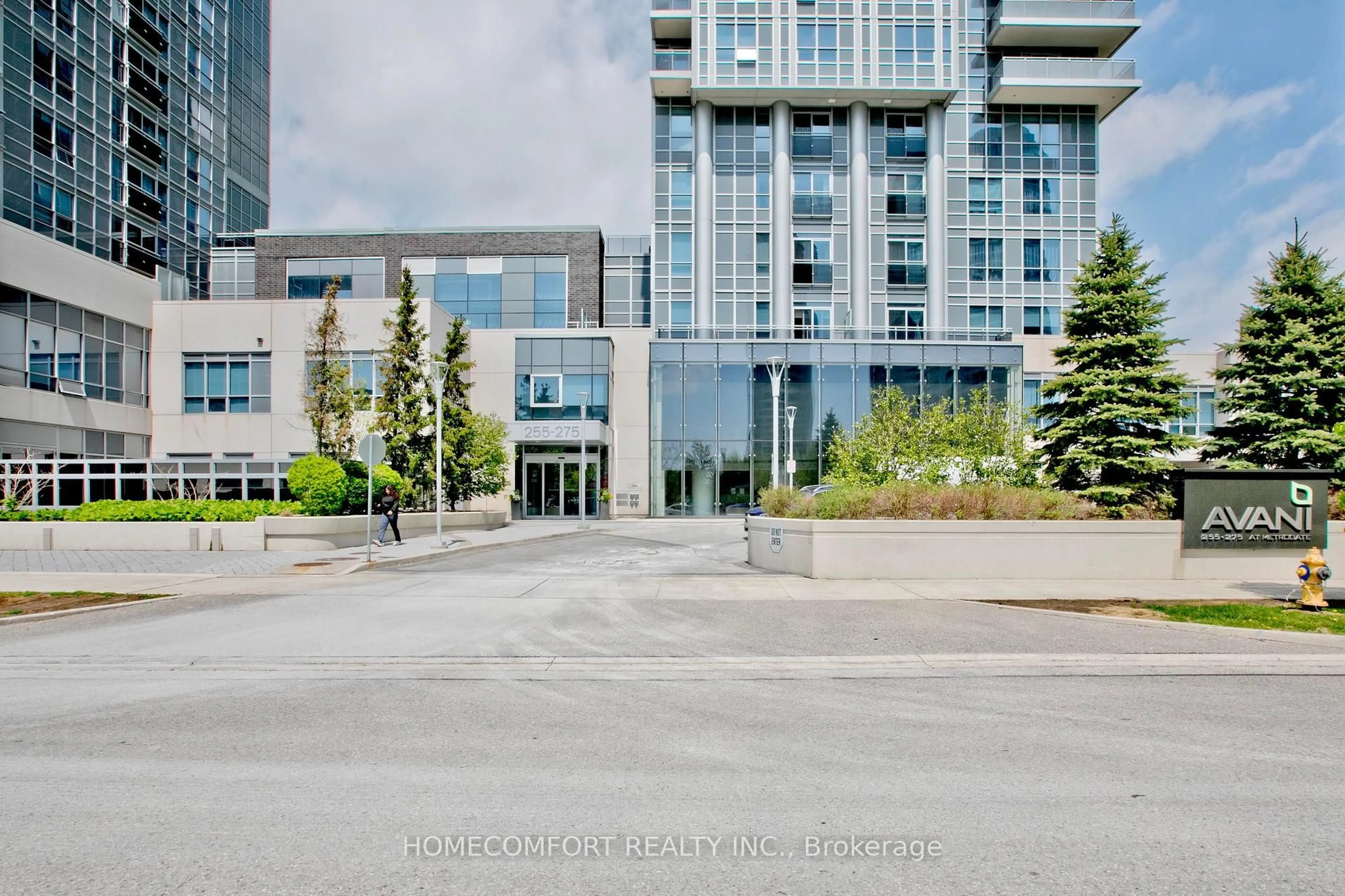 Indoor foyer for 275 Village Green Sq #417, Toronto Ontario M1S 0L8