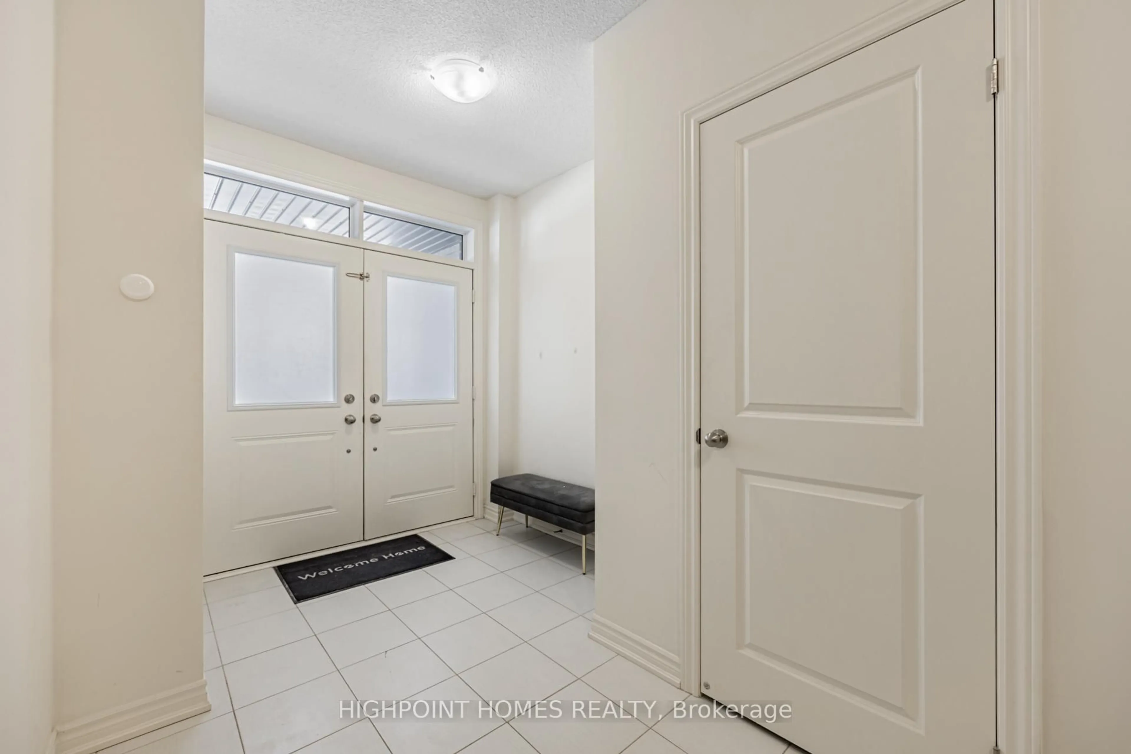 Indoor entryway for 9 Ginno Lane, Ajax Ontario L1S 0G9