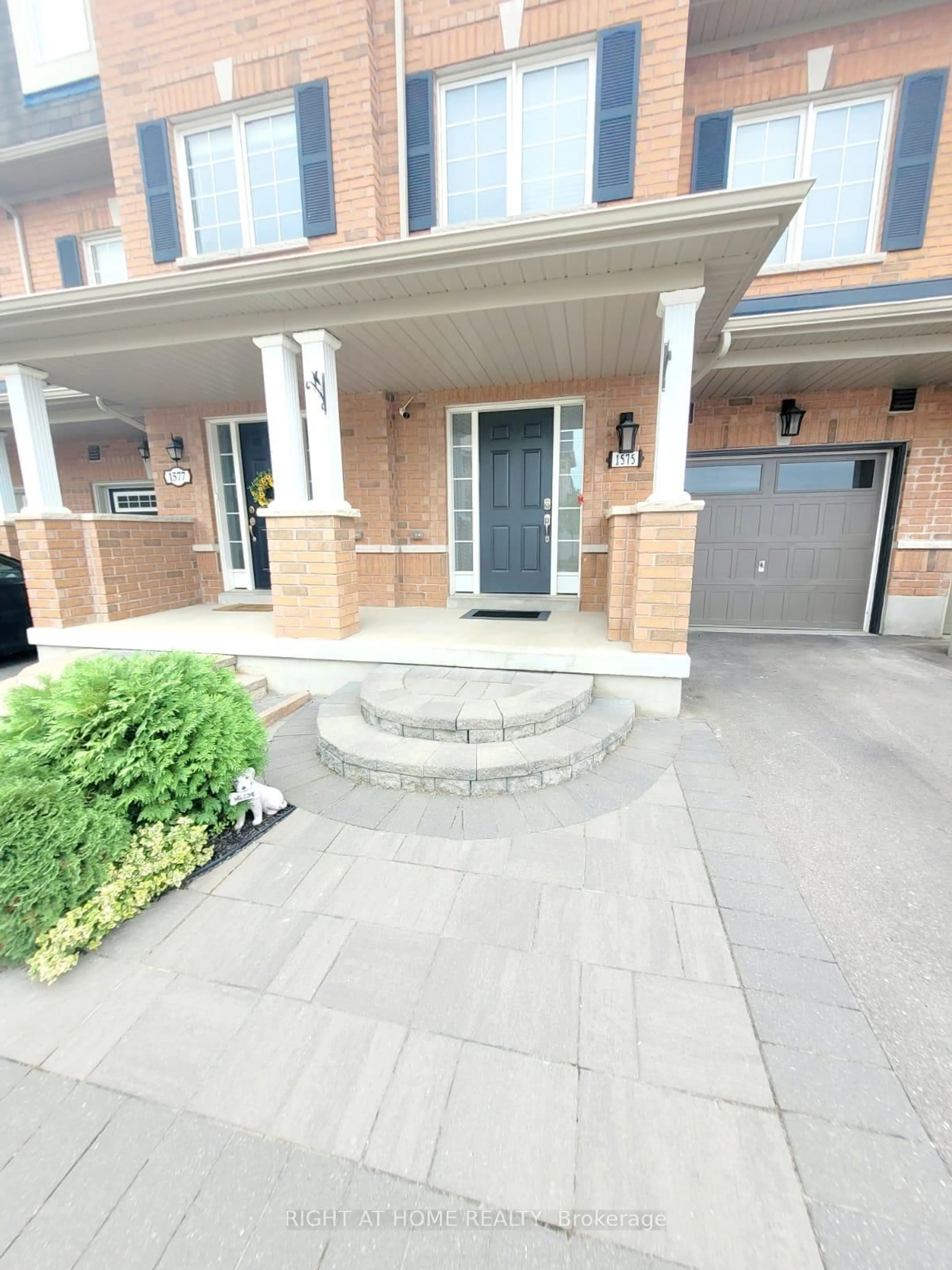Unknown for 1575 Bruny Ave, Pickering Ontario L1X 0C5