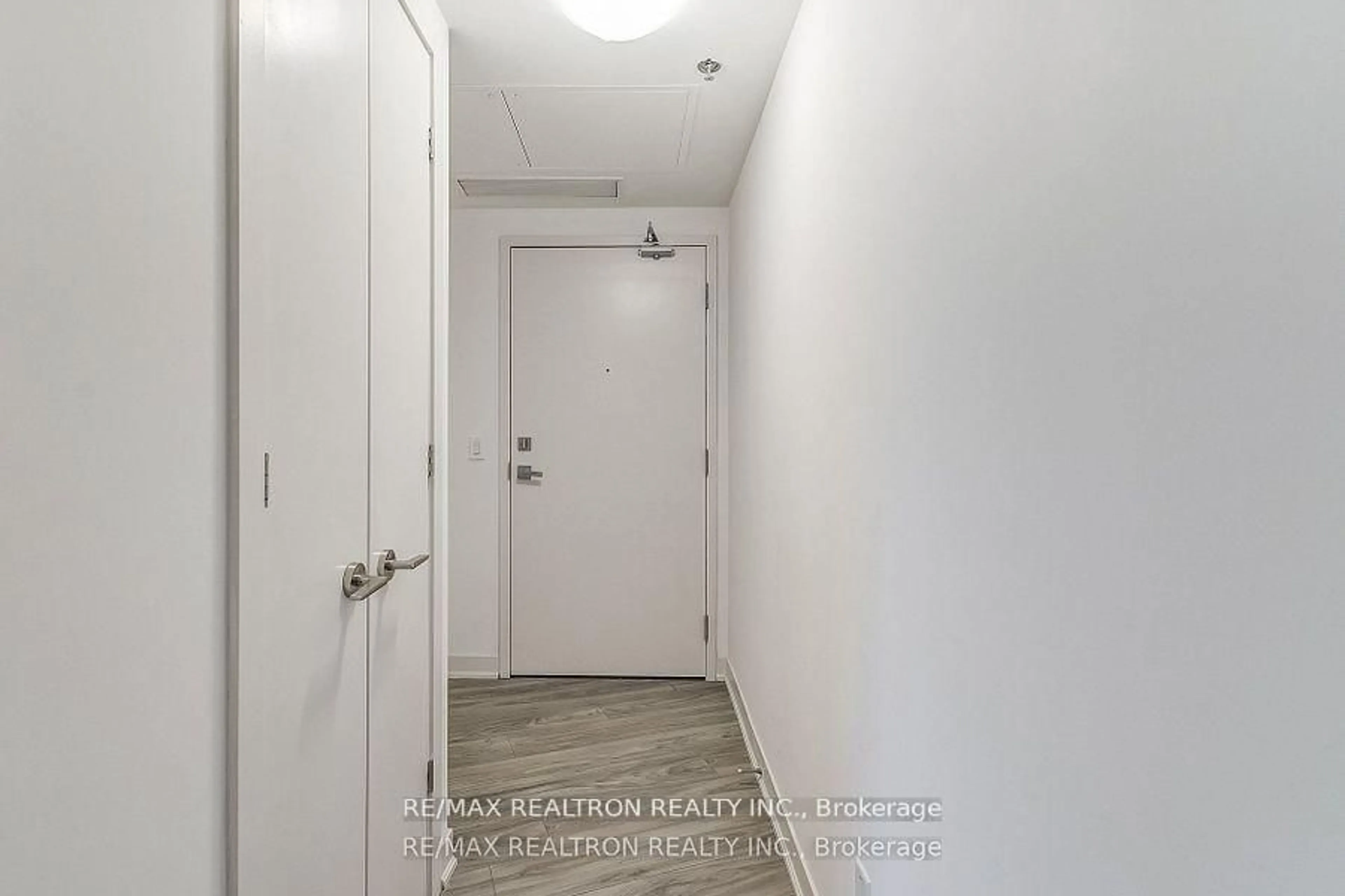 Indoor entryway for 90 Glen Everest Rd #324, Toronto Ontario M1N 0C3