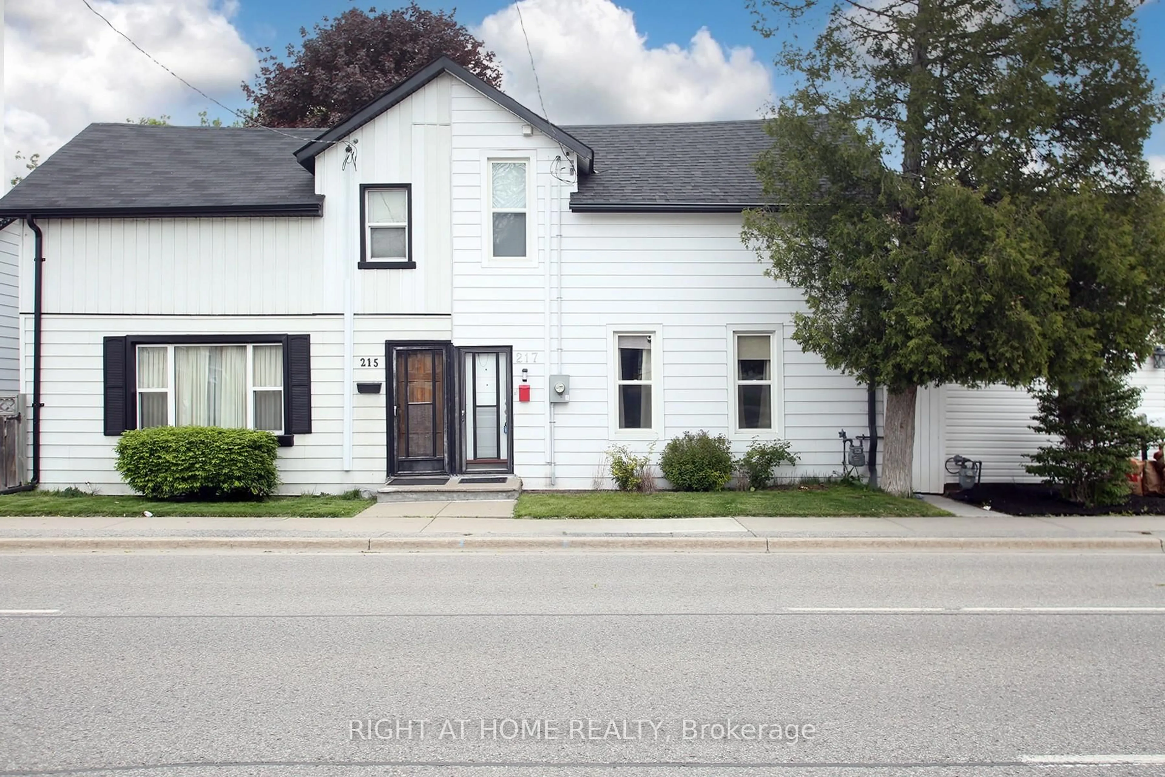 Home with brick exterior material, street for 217 Celina St, Oshawa Ontario L1H 4N7