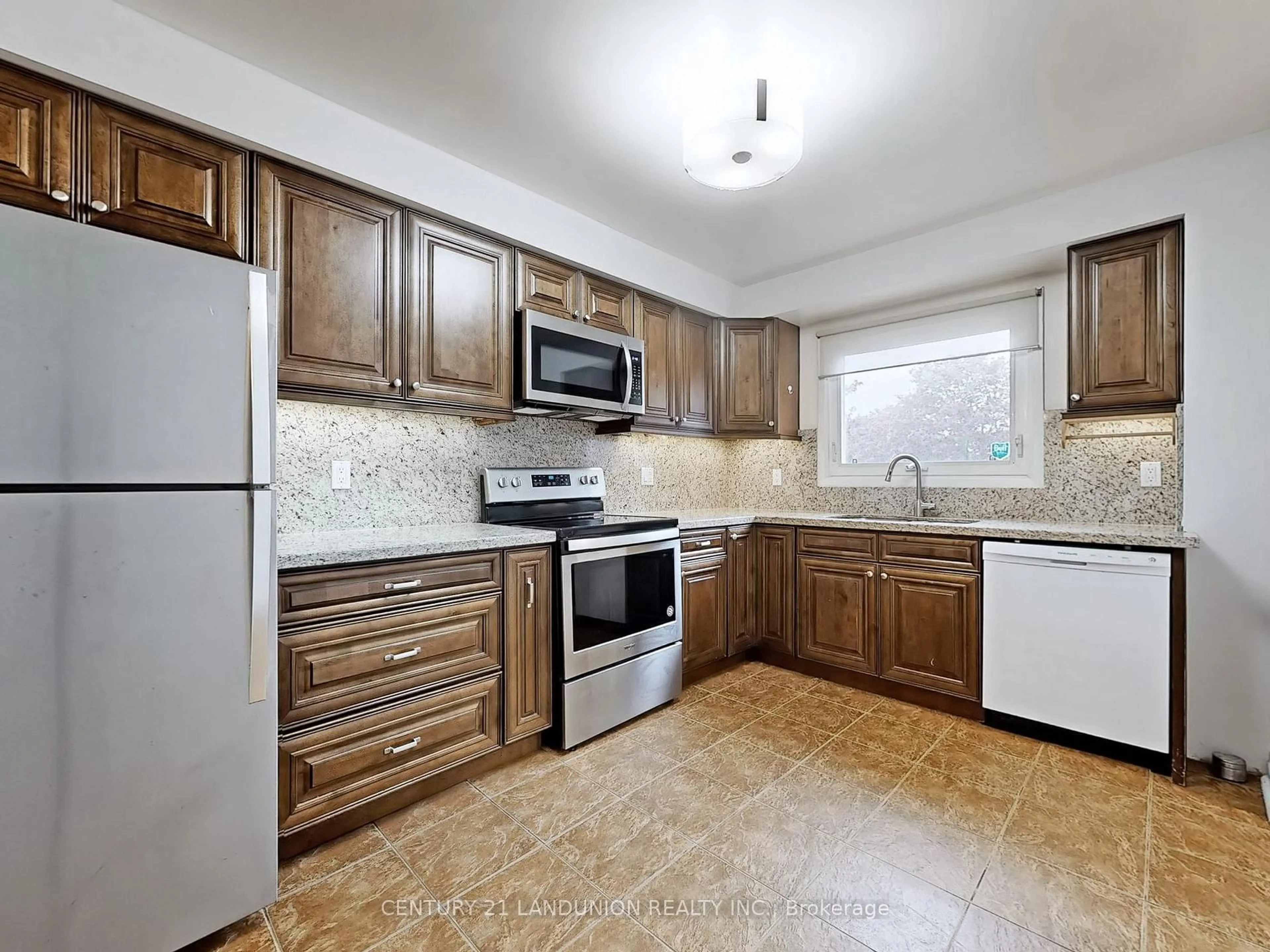 Standard kitchen, ceramic/tile floor for 46 Deverill Cres, Ajax Ontario L1T 1S7