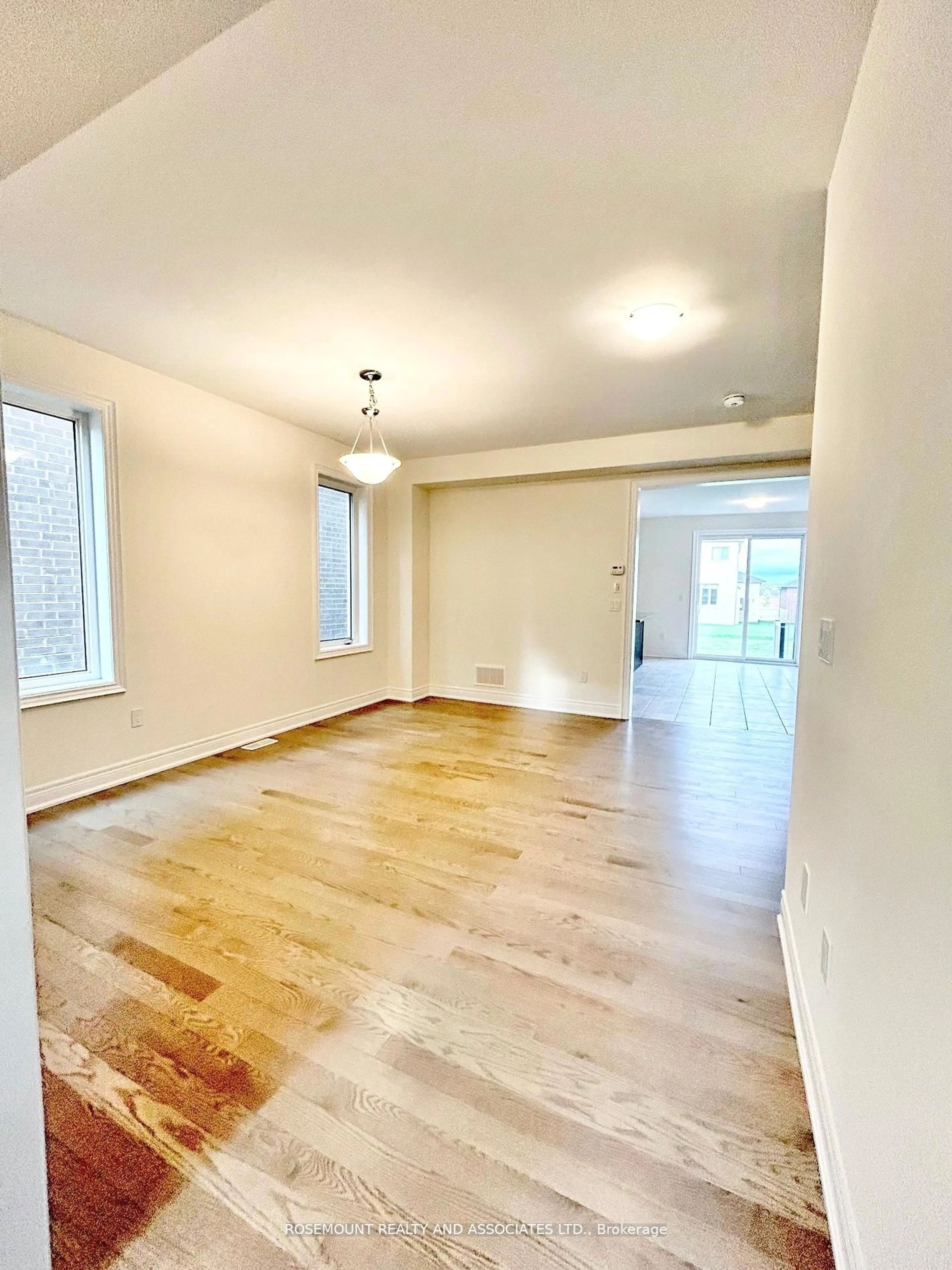 A pic of a room for 93 Wamsley Cres, Clarington Ontario L1B 1G9