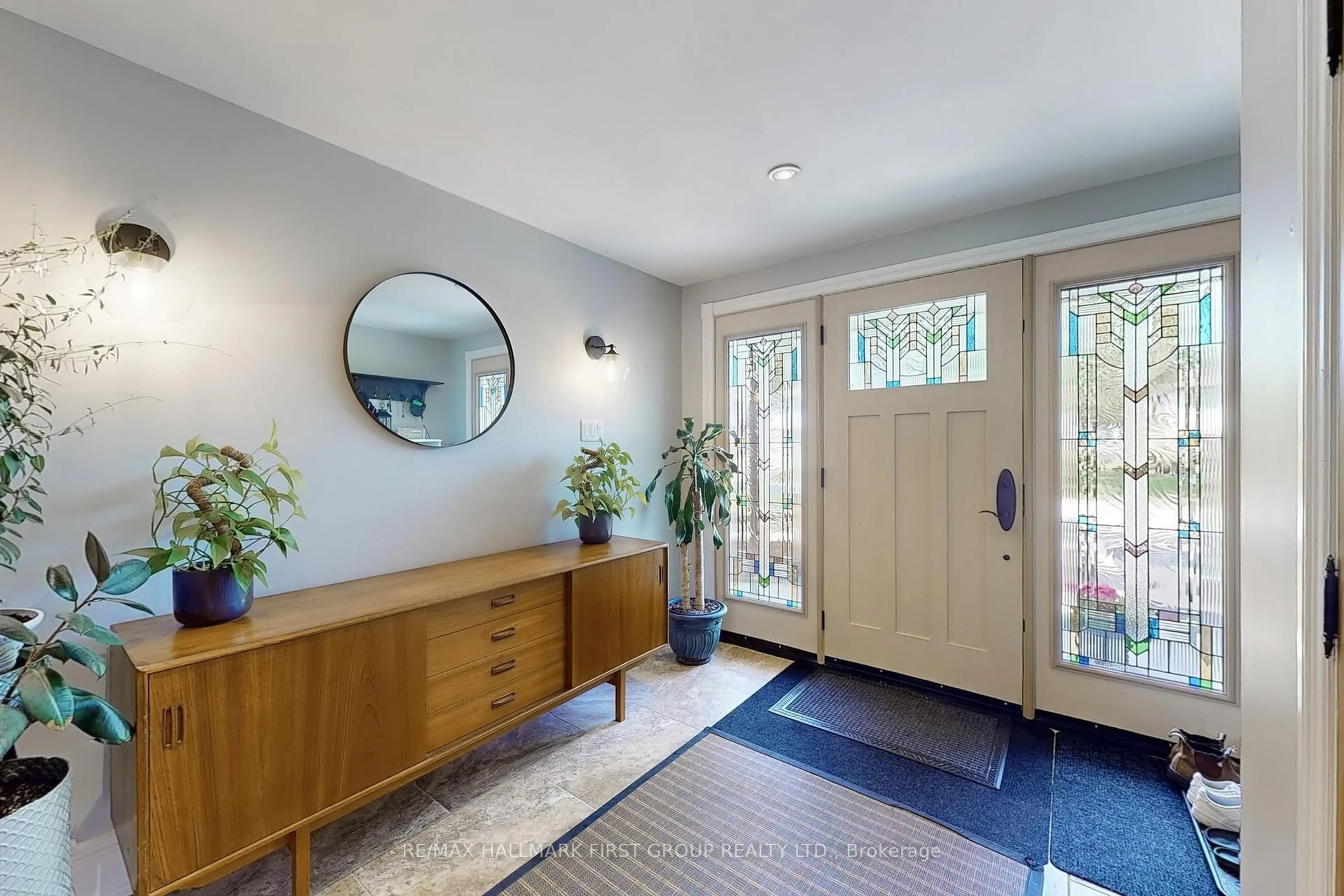 Indoor entryway for 48 Crawford Dr, Ajax Ontario L1S 3A8
