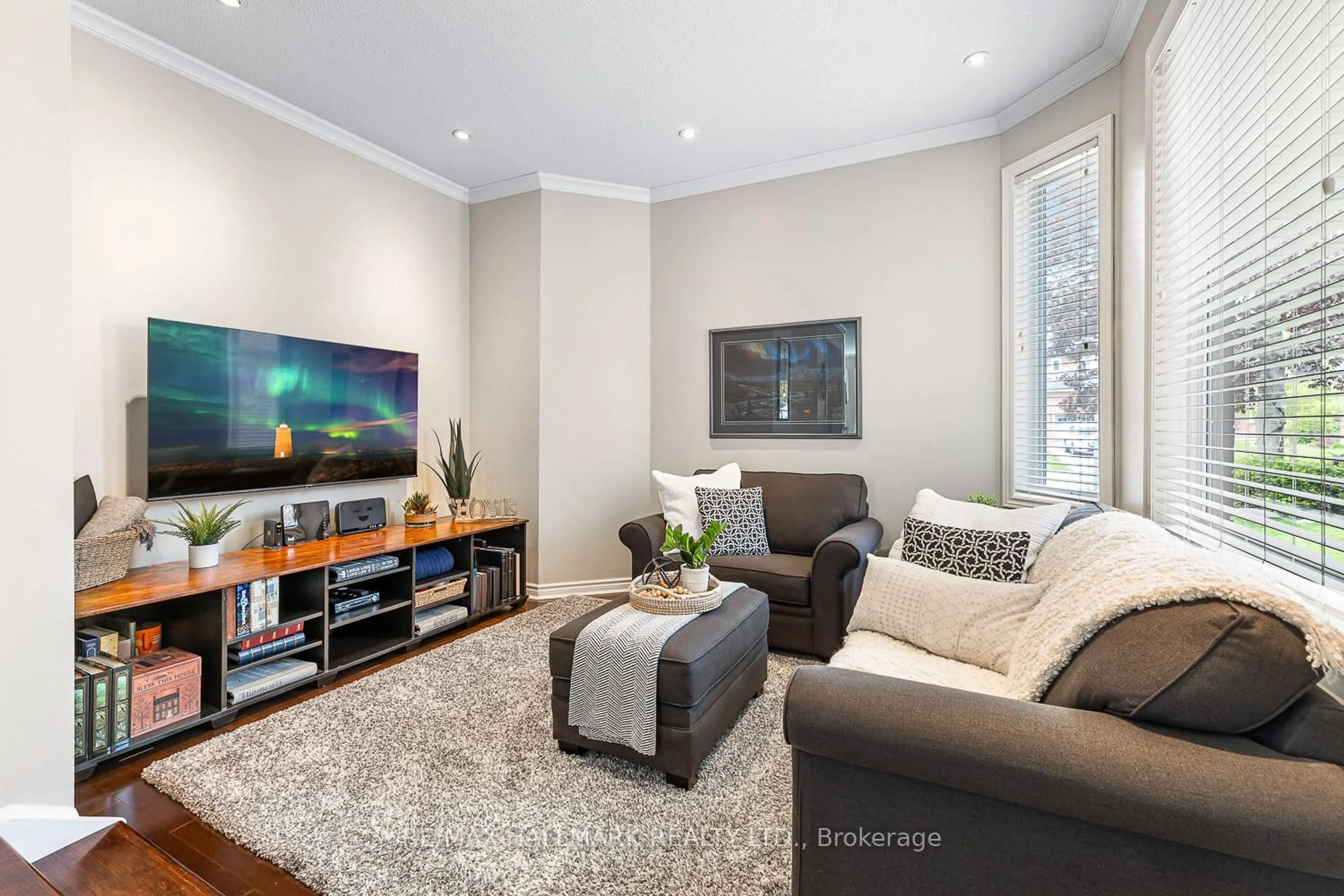 Living room with furniture, unknown for 105 Secord St, Pickering Ontario L1V 6V6