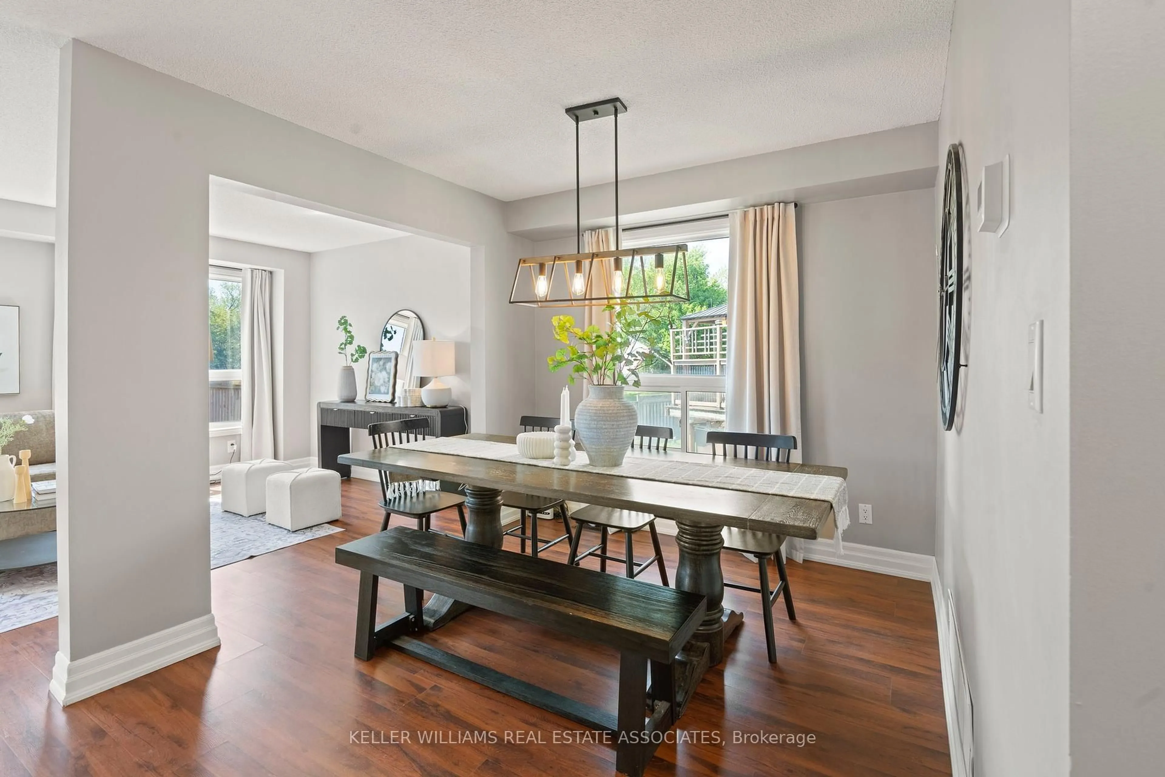 Dining room, unknown for 19 Soper Crt, Clarington Ontario L1C 4H9