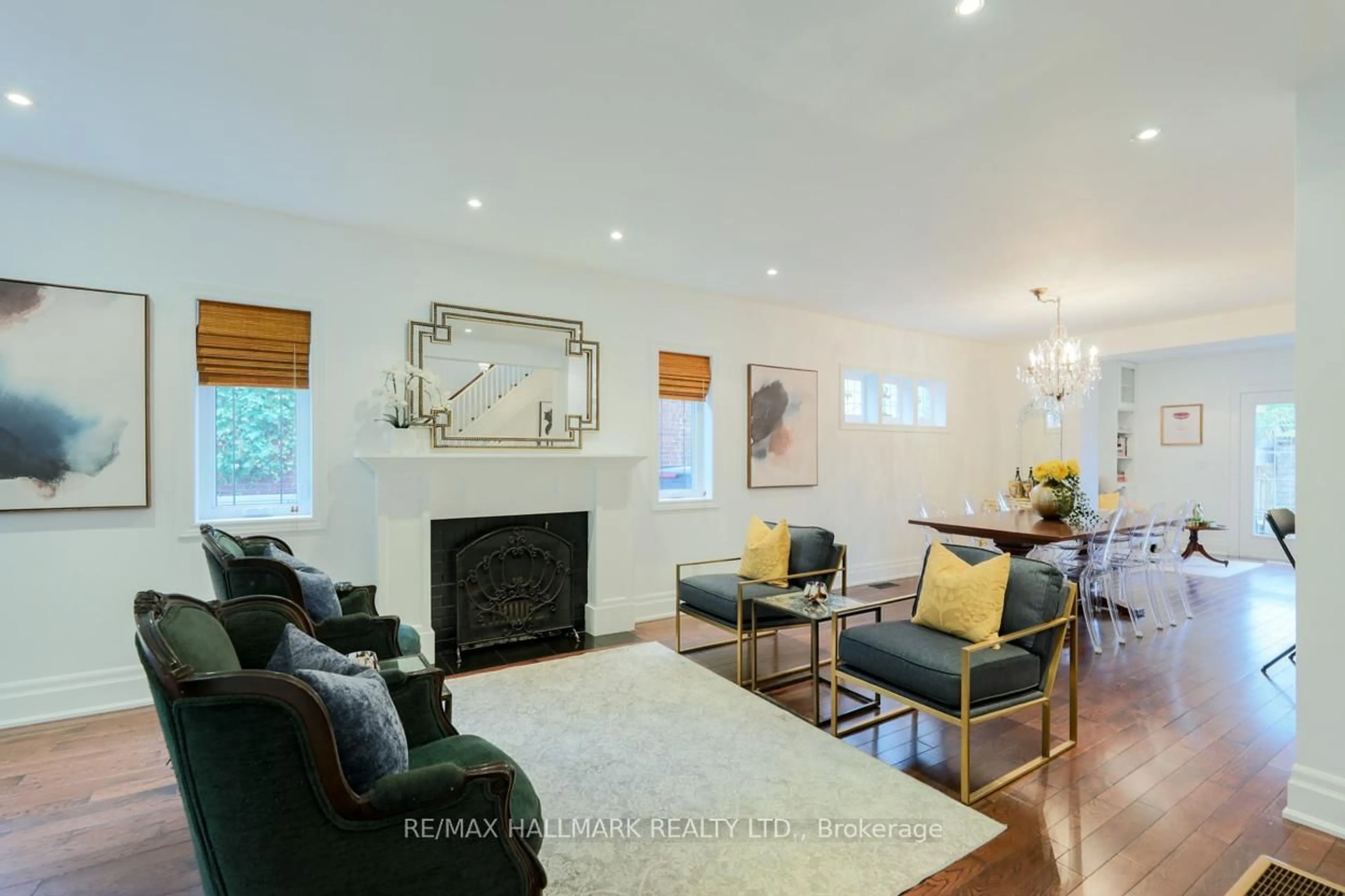 Living room with furniture, wood/laminate floor for 12 Avalon Blvd, Toronto Ontario M1N 3J2