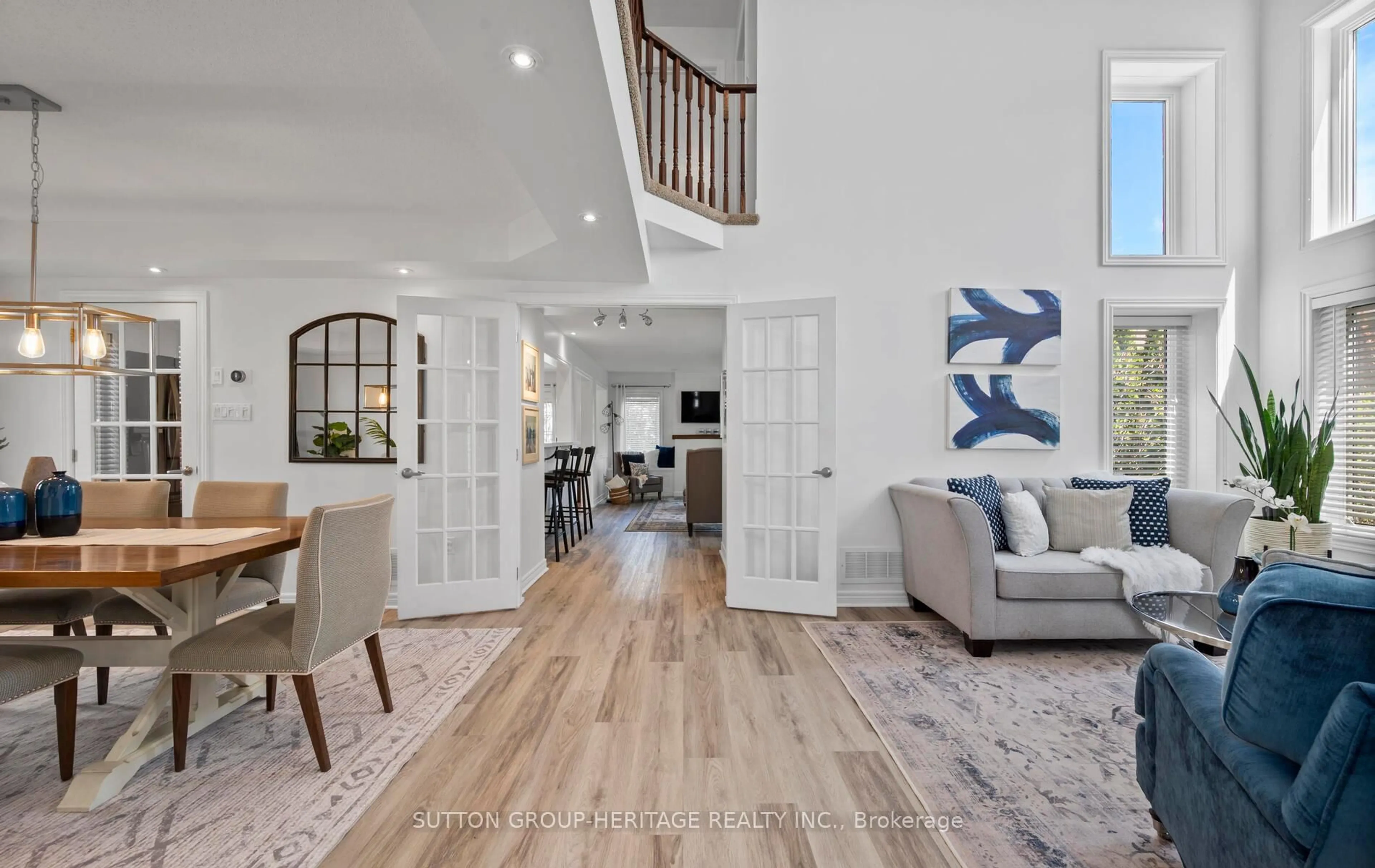 Indoor entryway for 1553 Grandview St, Oshawa Ontario L1K 2R1