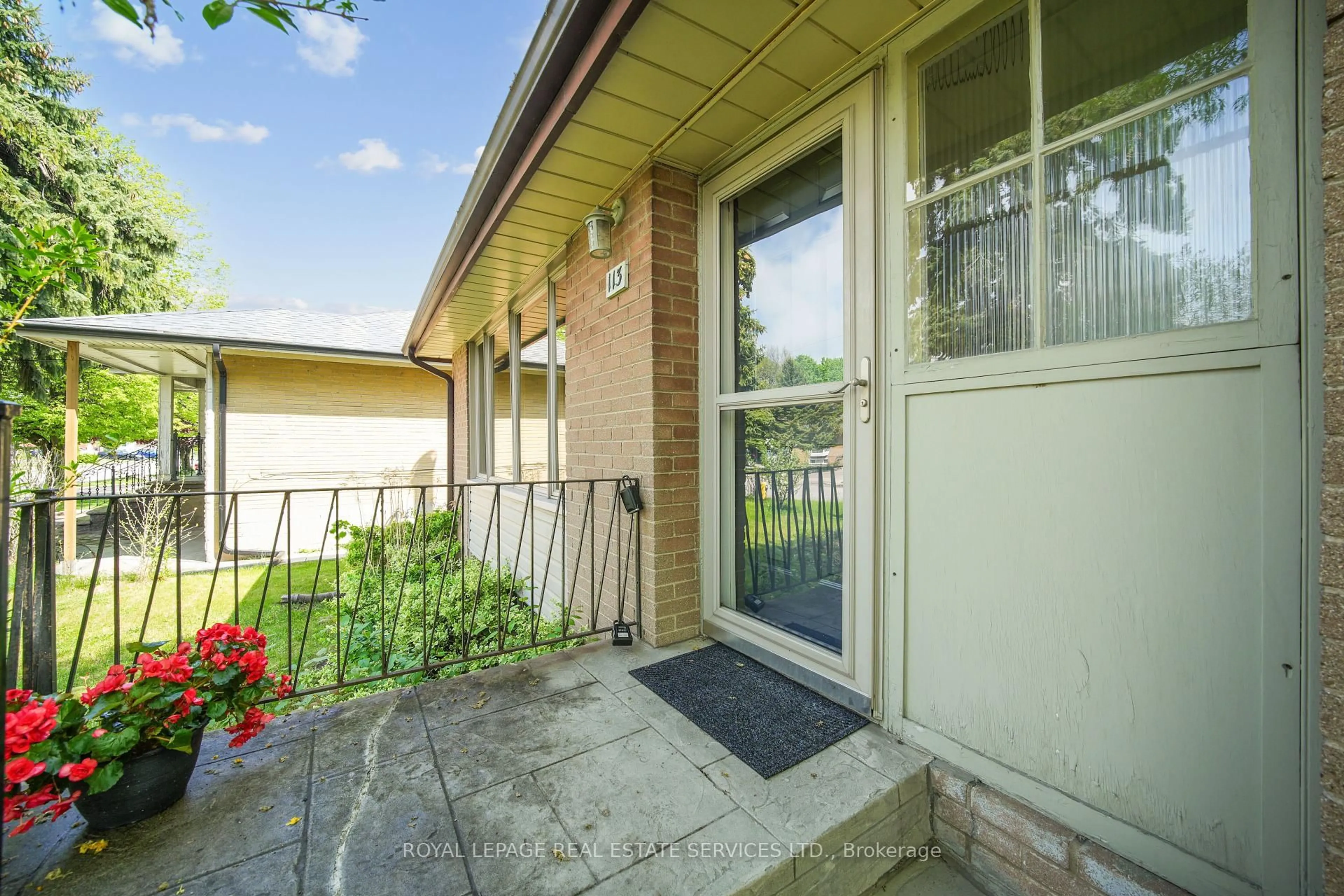 Patio, street for 113 Crocus Dr, Toronto Ontario M1R 4T4