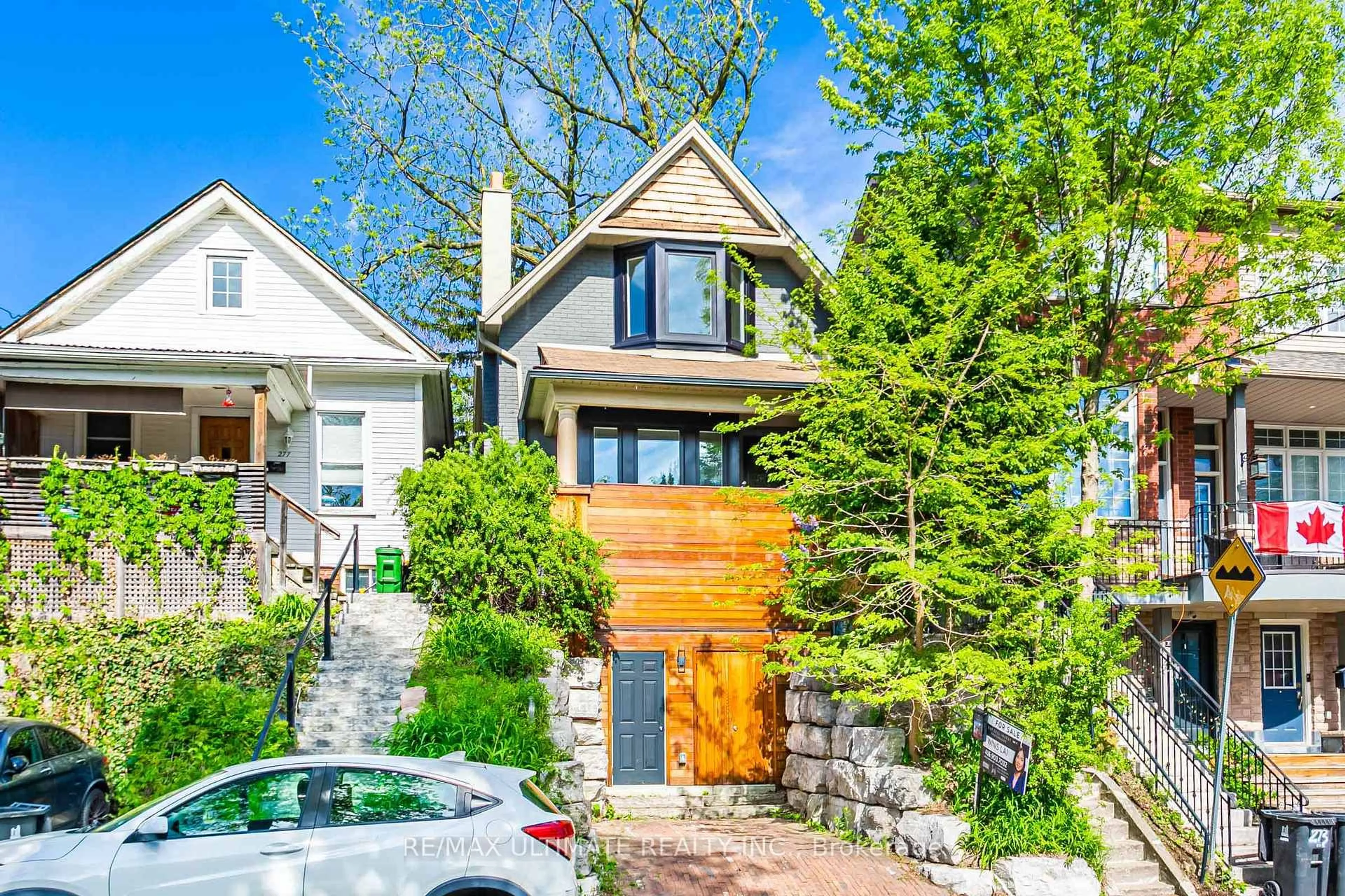 Home with brick exterior material, street for 275 Kenilworth Ave, Toronto Ontario M4L 3S9