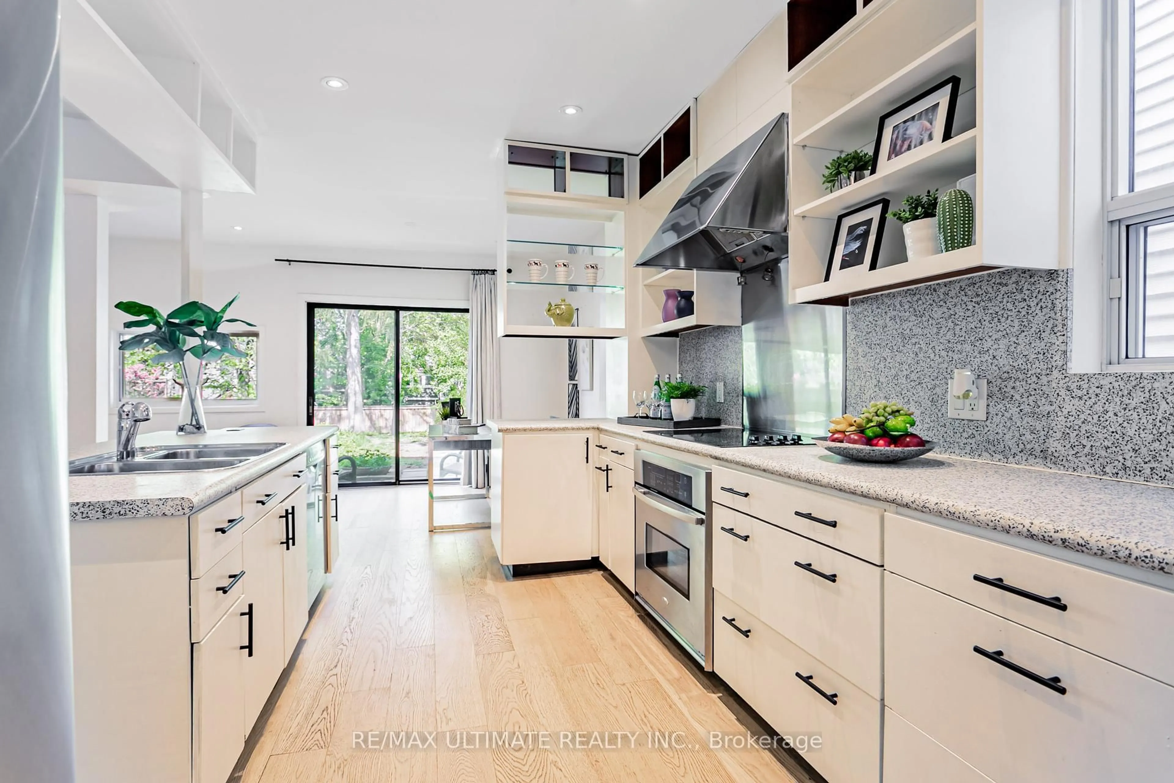Contemporary kitchen, ceramic/tile floor for 275 Kenilworth Ave, Toronto Ontario M4L 3S9